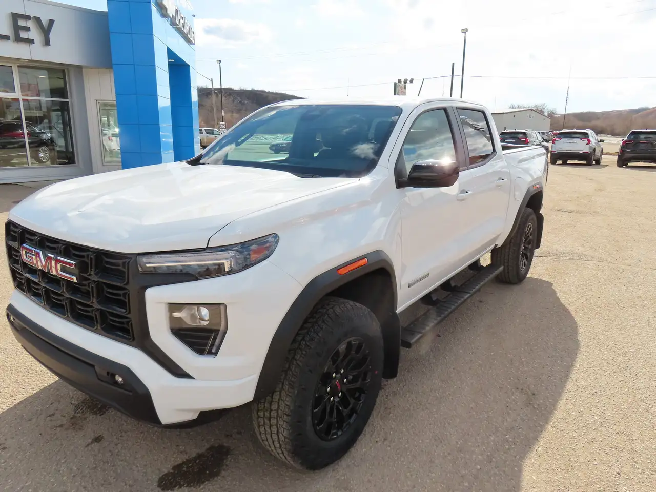 GMC Canyon снимка GMC Canyon