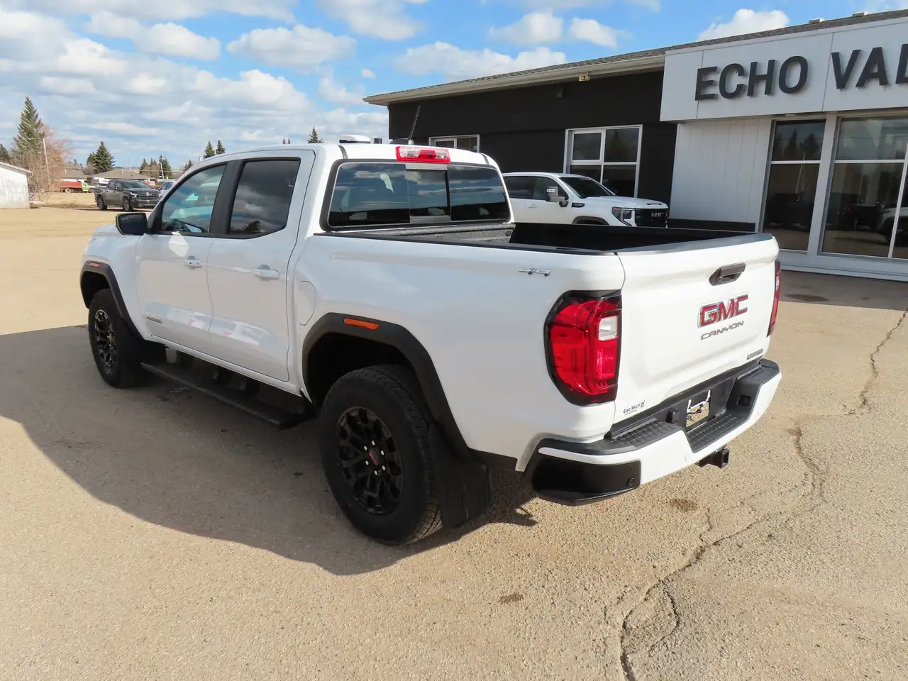 GMC Canyon снимка GMC Canyon