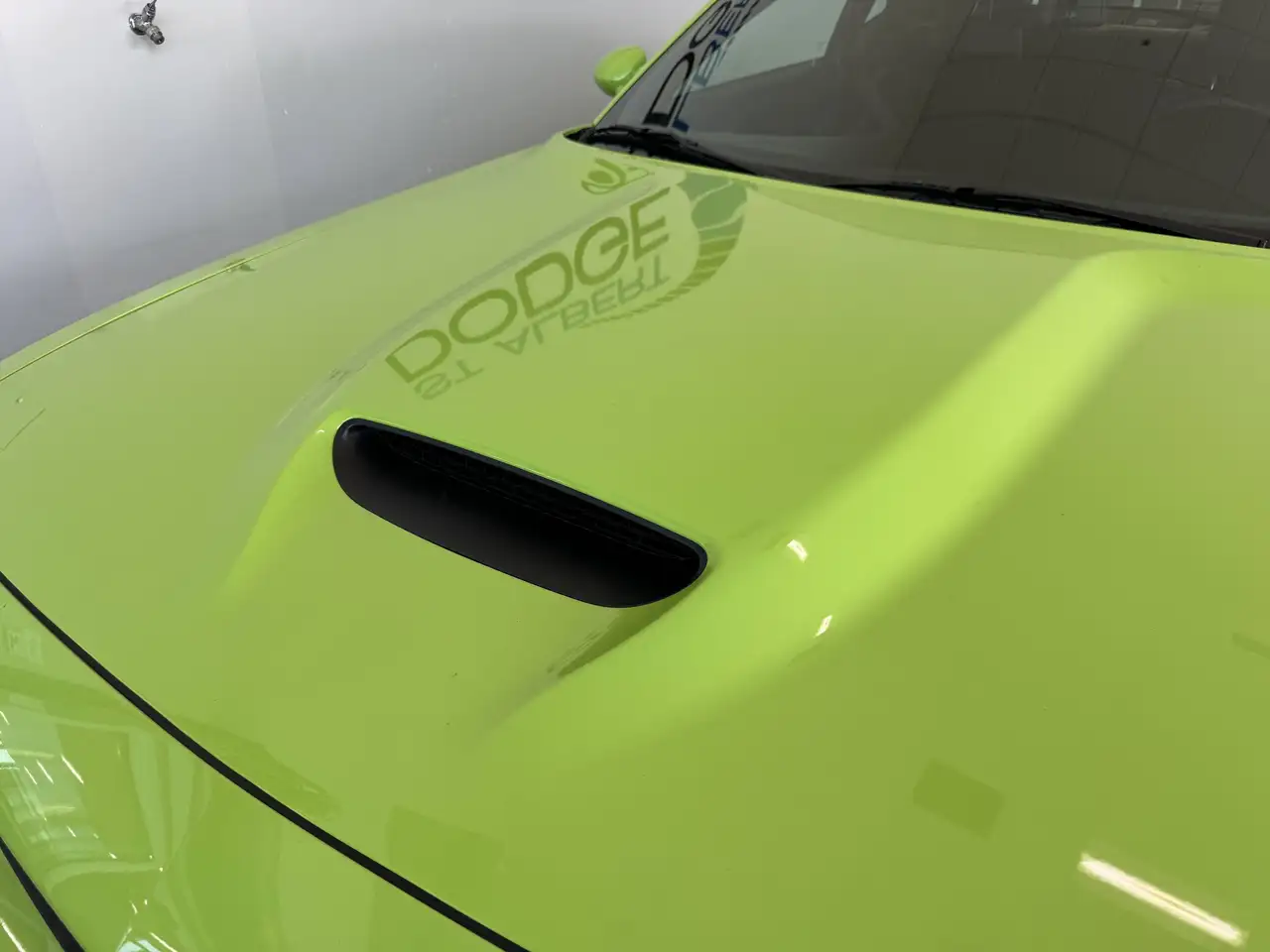 Dodge Challenger 2023 — фото 12