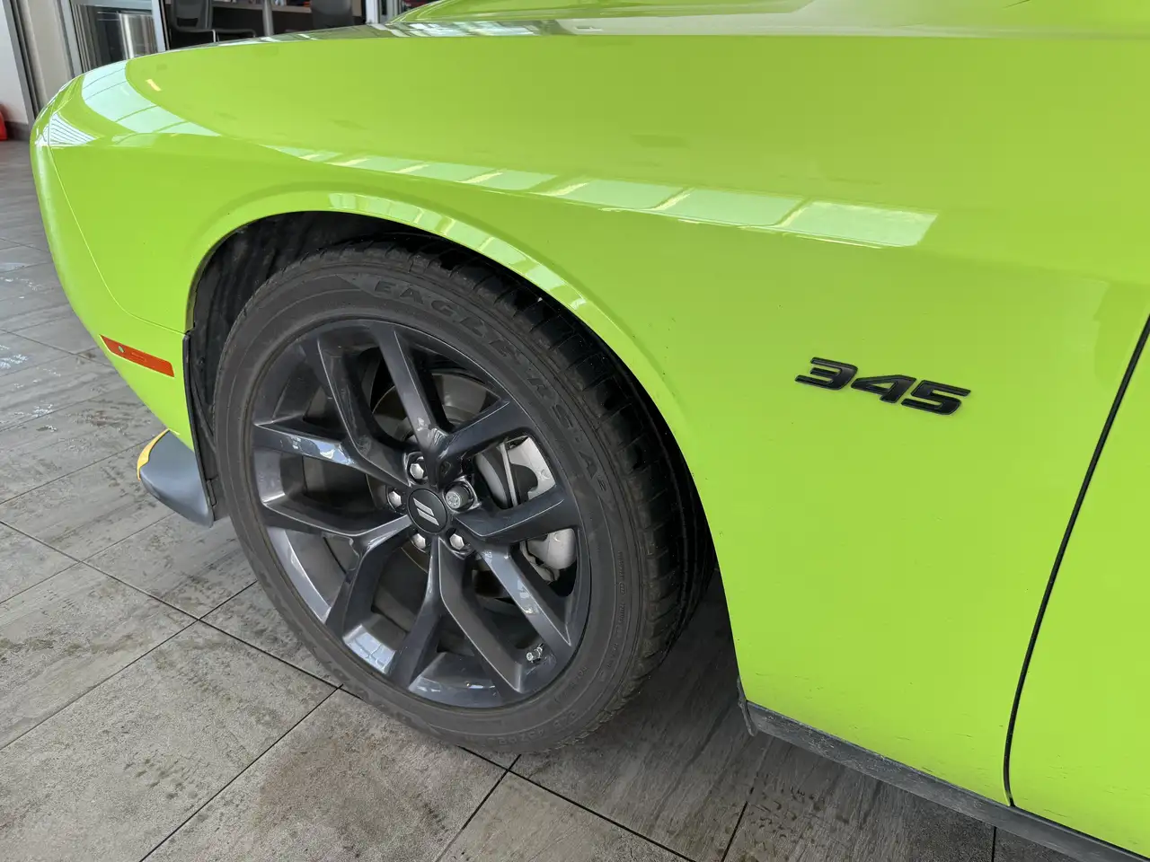 Dodge Challenger 2023 — фото 9