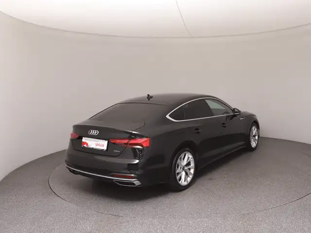 Audi A5 view 4