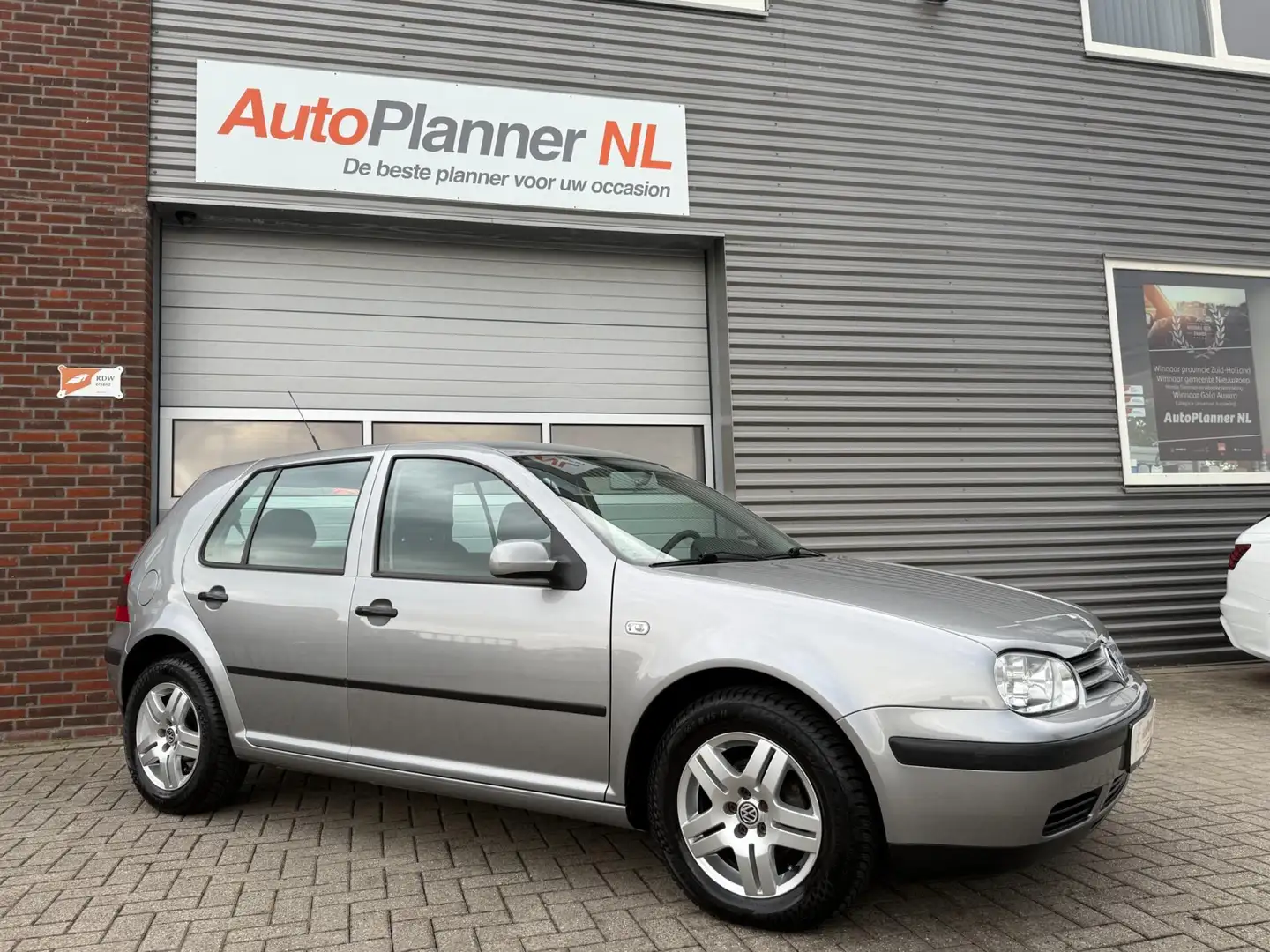Volkswagen Golf IV 1.6 Special! Automaat! Clima! *69.872KM*! Gris - 2