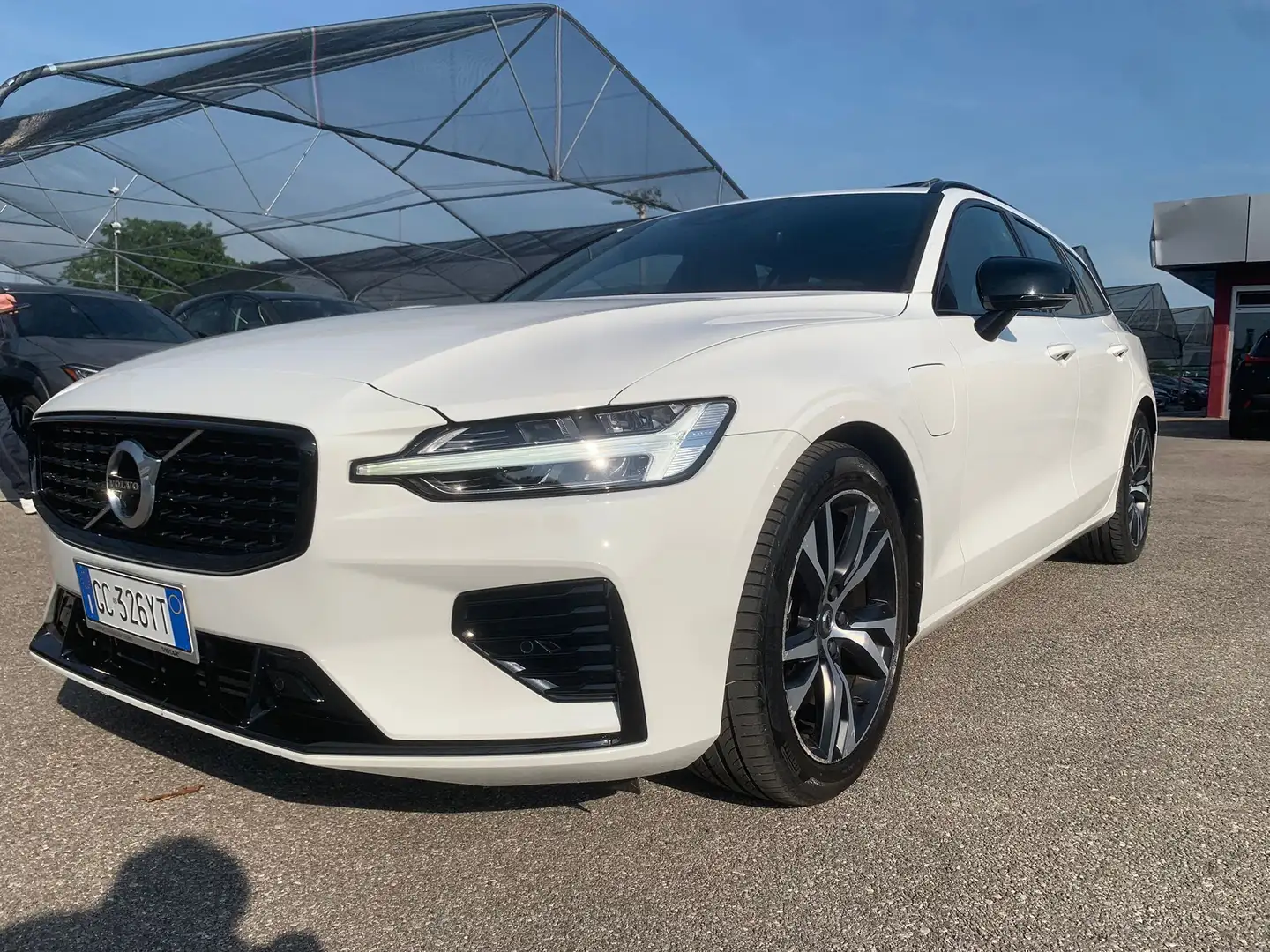 Volvo V60 V60 2.0 t8 phev R-design awd 303cv auto - GC326YT Bianco - 2