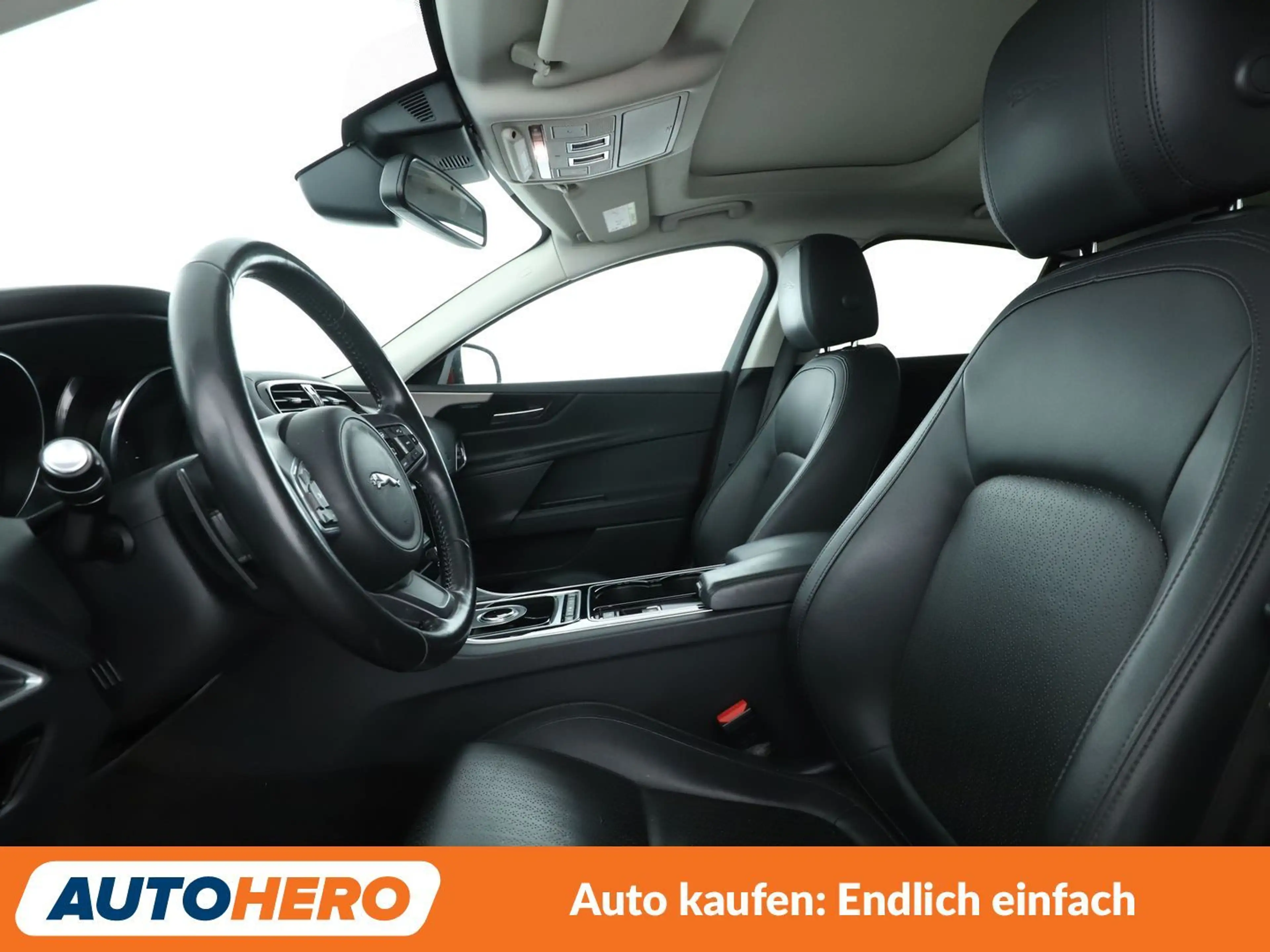 Jaguar XE 20d Portfolio Aut.*NAVI*CAM*BiXENON*SHZ*LHZ* — photo 10