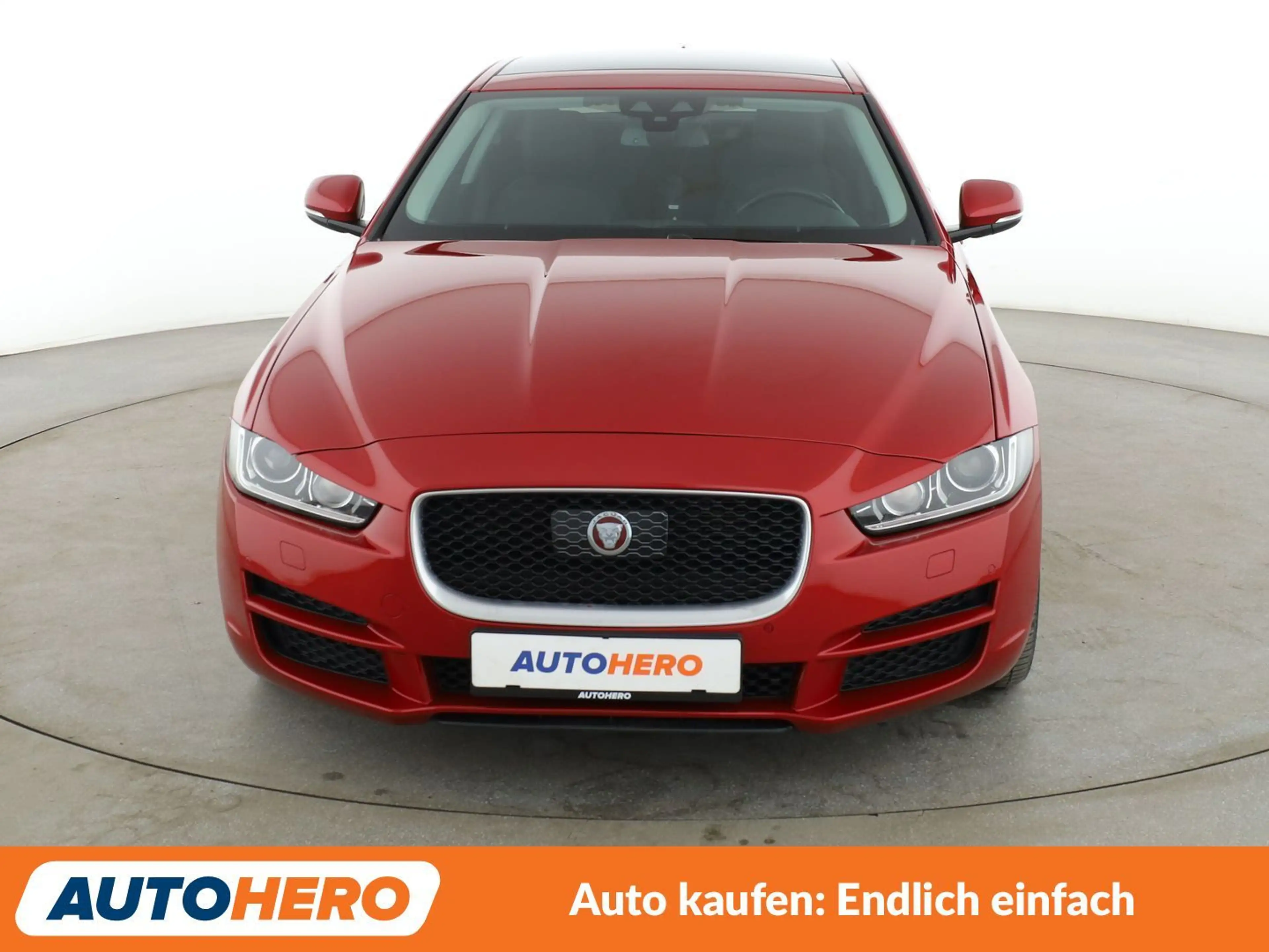 Jaguar XE 20d Portfolio Aut.*NAVI*CAM*BiXENON*SHZ*LHZ* — photo 9