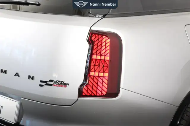 MINI Countryman view 6