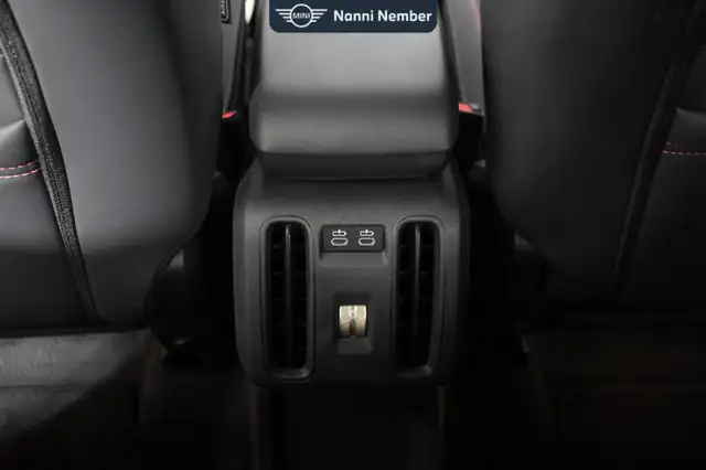 MINI Countryman view 17