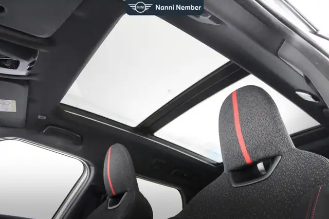 MINI Countryman view 9