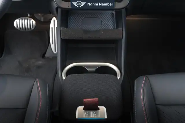 MINI Countryman view 13