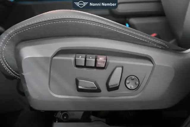 MINI Countryman view 15