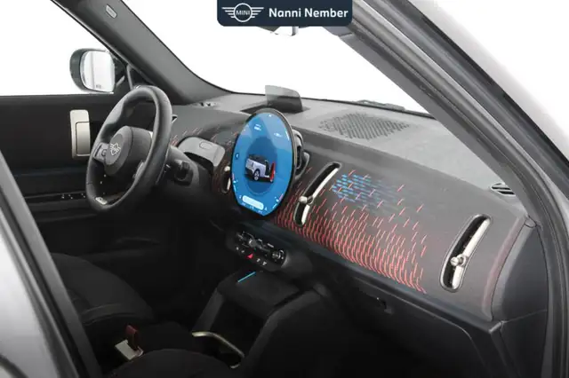 MINI Countryman view 8