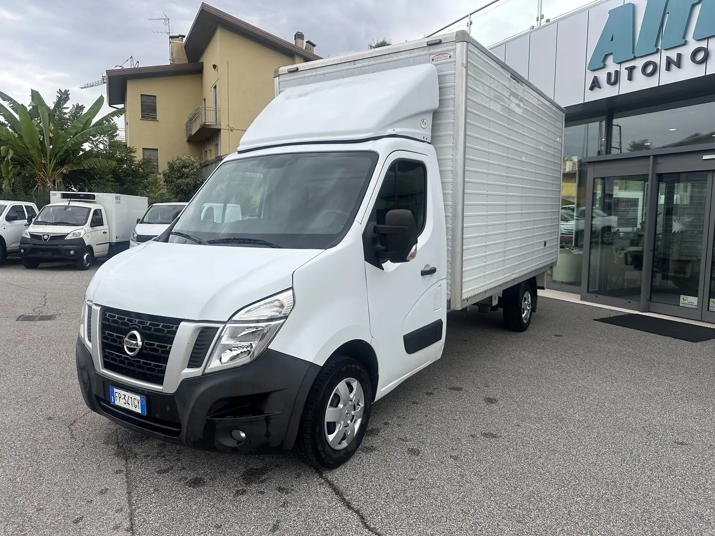 Nissan NV400 2.3dCi 130CV ContainerE6BClima4040x2050x2140kg1050 Blanc - 2