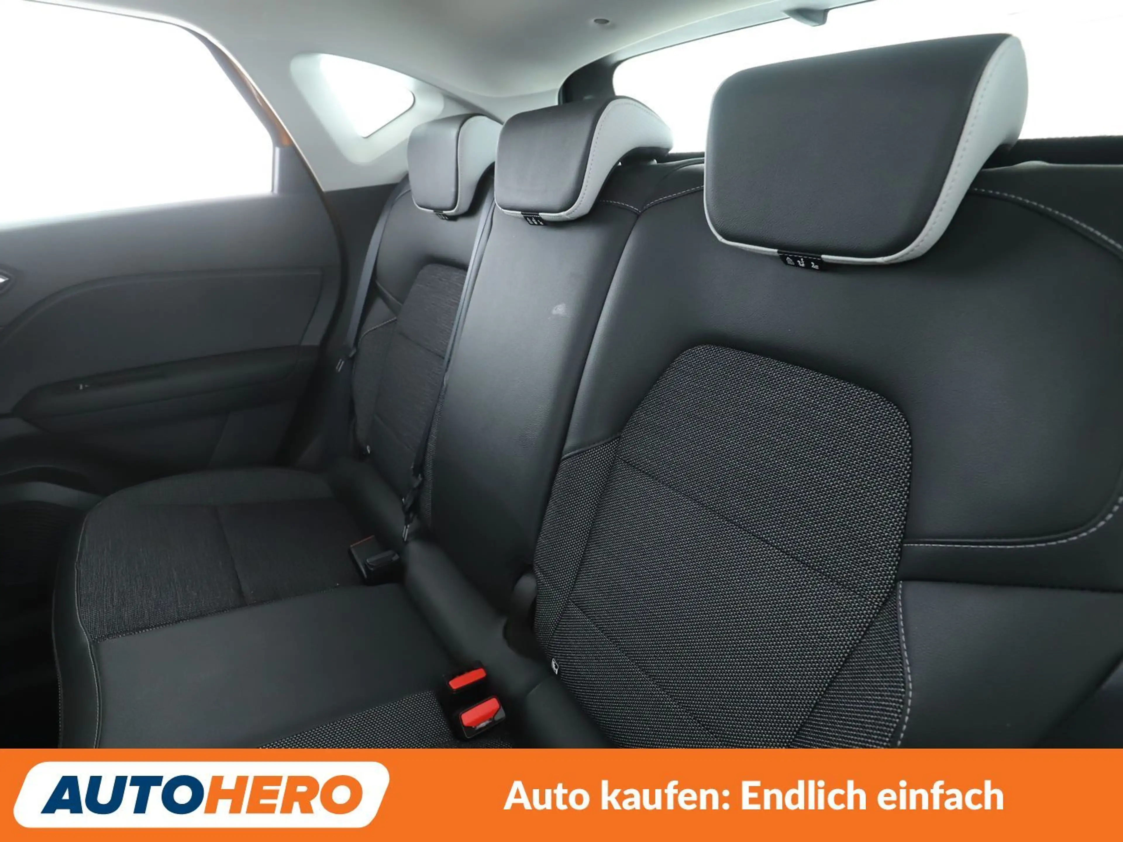 Renault Captur 1.3 TCe Intens Aut*NAVI*LED*TEMPO*CAM*PDC*SHZ* — photo 14