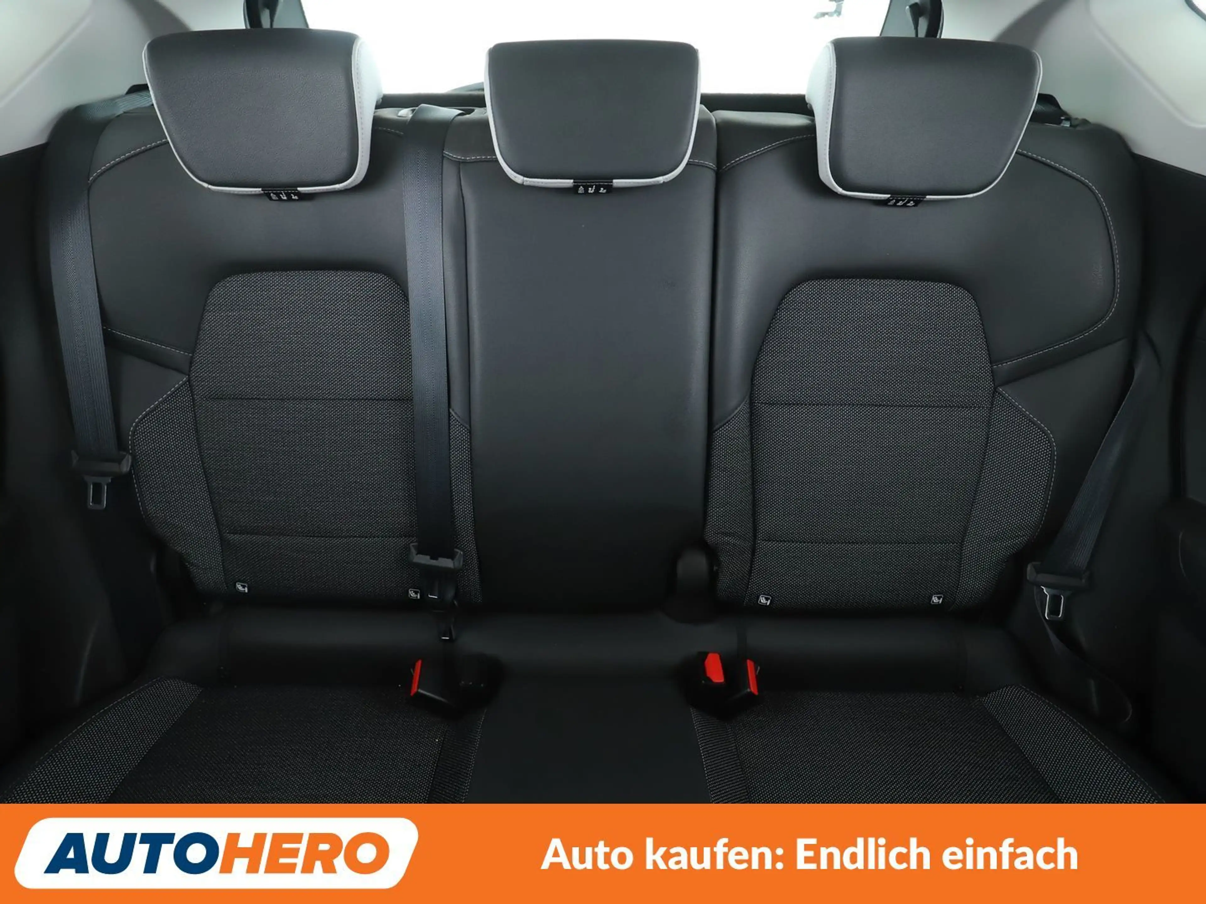Renault Captur 1.3 TCe Intens Aut*NAVI*LED*TEMPO*CAM*PDC*SHZ* — photo 15