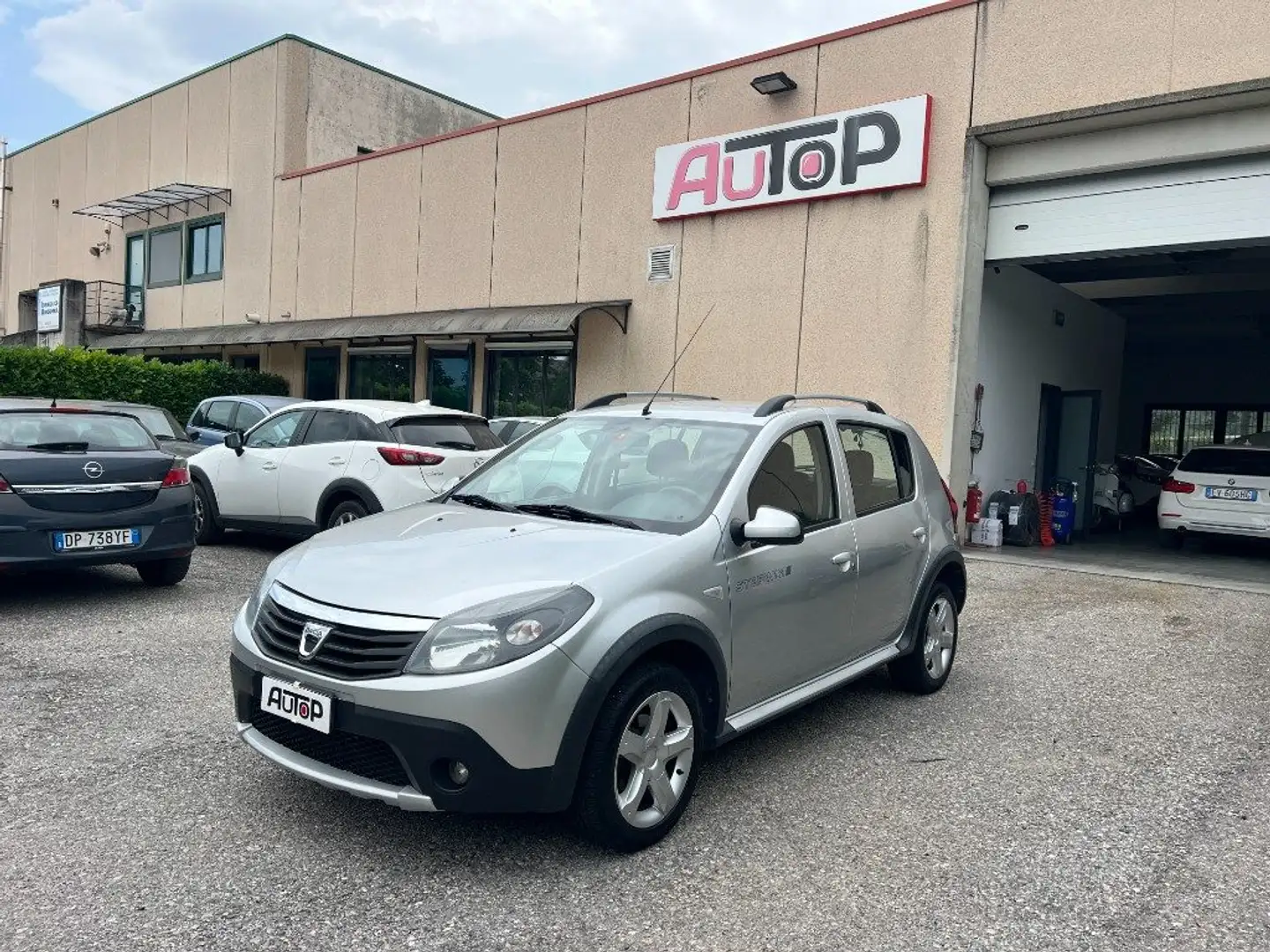 Dacia Sandero Stepway 1.6 8V GPL 85CV Argento - 1