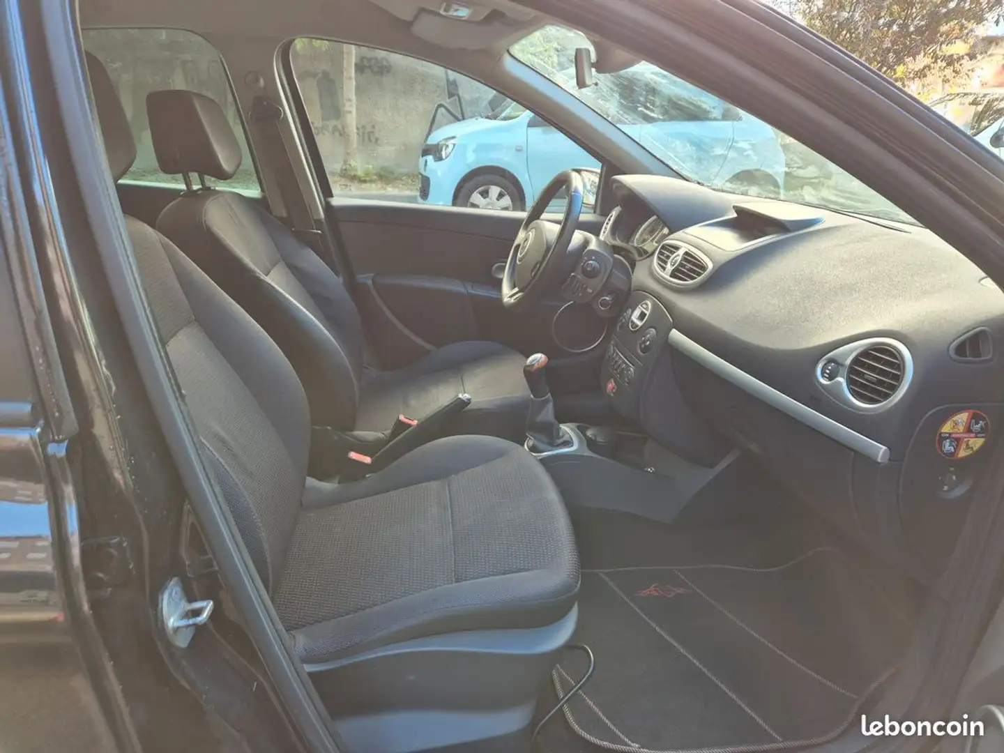 Renault Clio Estate 1.2 TCe 100ch Dynamique Noir - 2