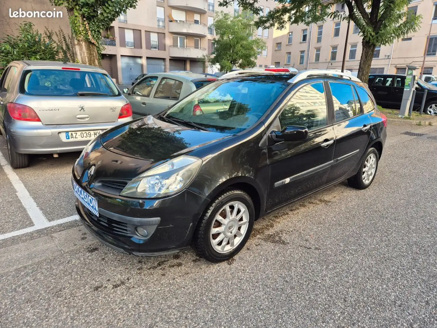 Renault Clio Estate 1.2 TCe 100ch Dynamique Noir - 1