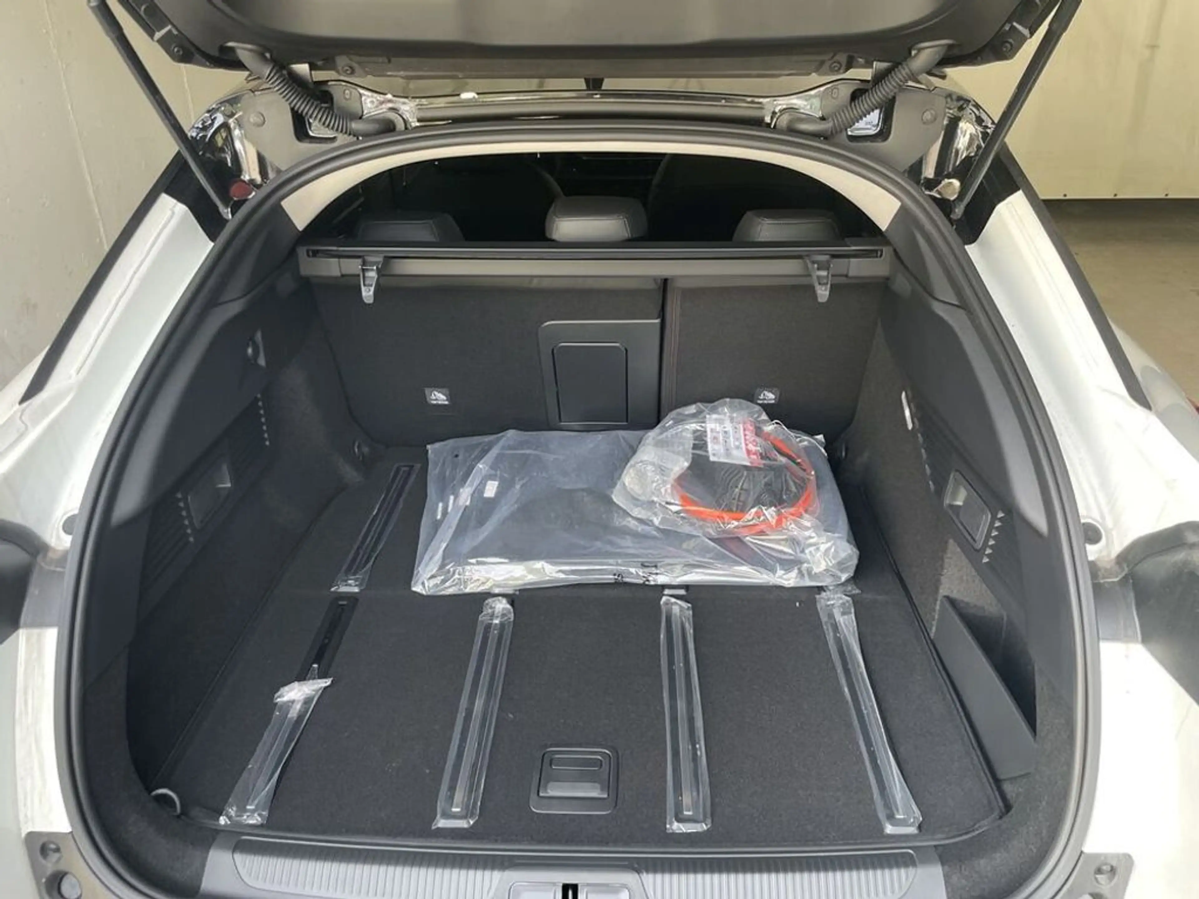 Citroen C5 X Shine Hybrid 225 — photo 7