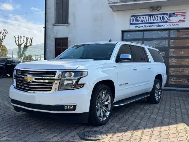 Chevrolet Suburban LTZ 5.3L V8