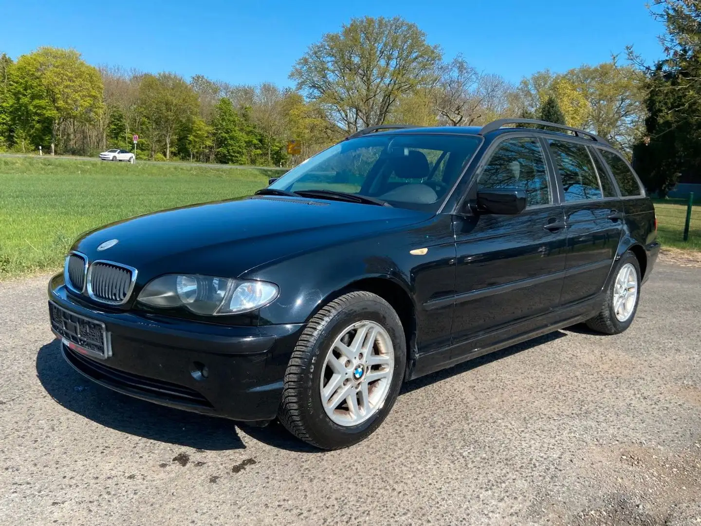 BMW 316 Touring 1.8i Klima PDC Schiebedach AHK Noir - 2