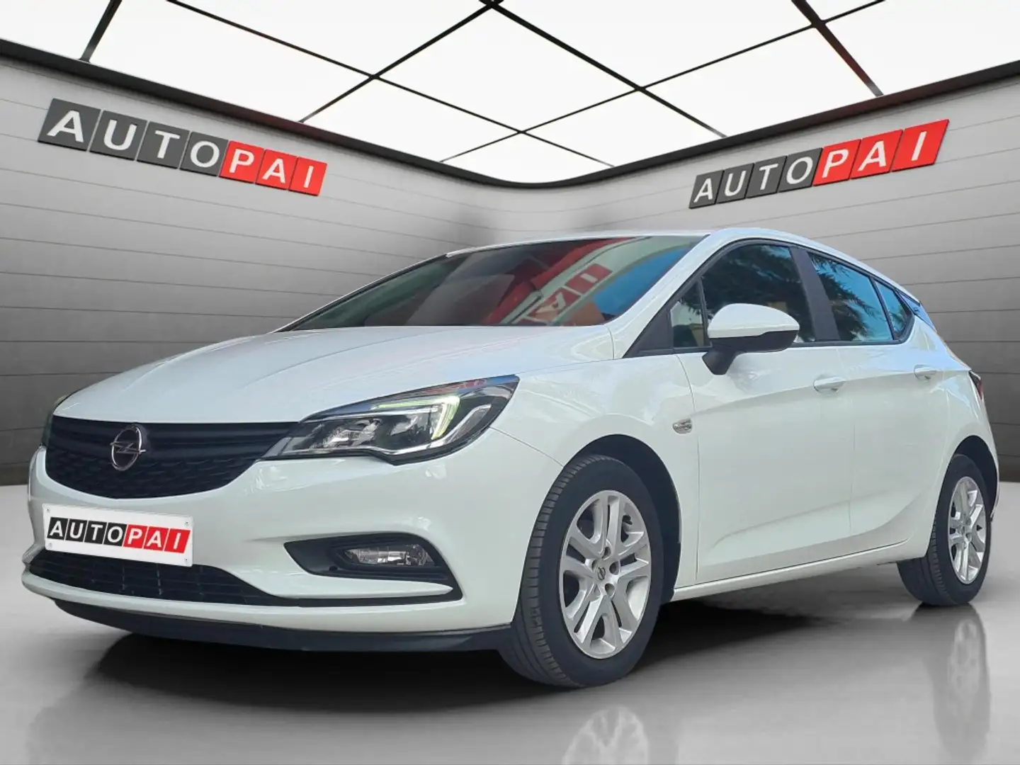Opel Astra 1.6CDTi Business 110 Bianco - 1