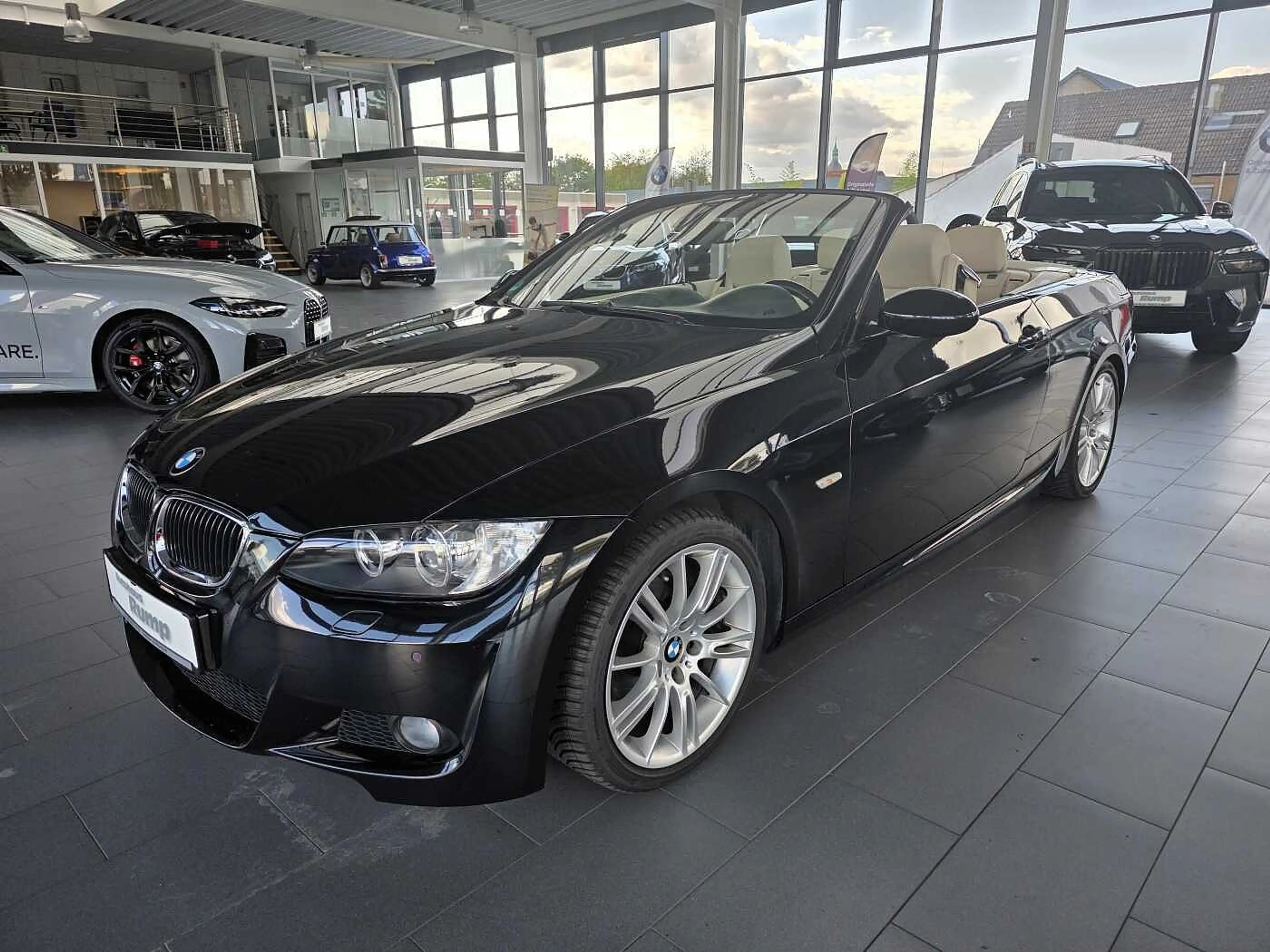 BMW 320 i M-Sport Shadow Line Cabrio Xenon/Memory/Sitzhzg