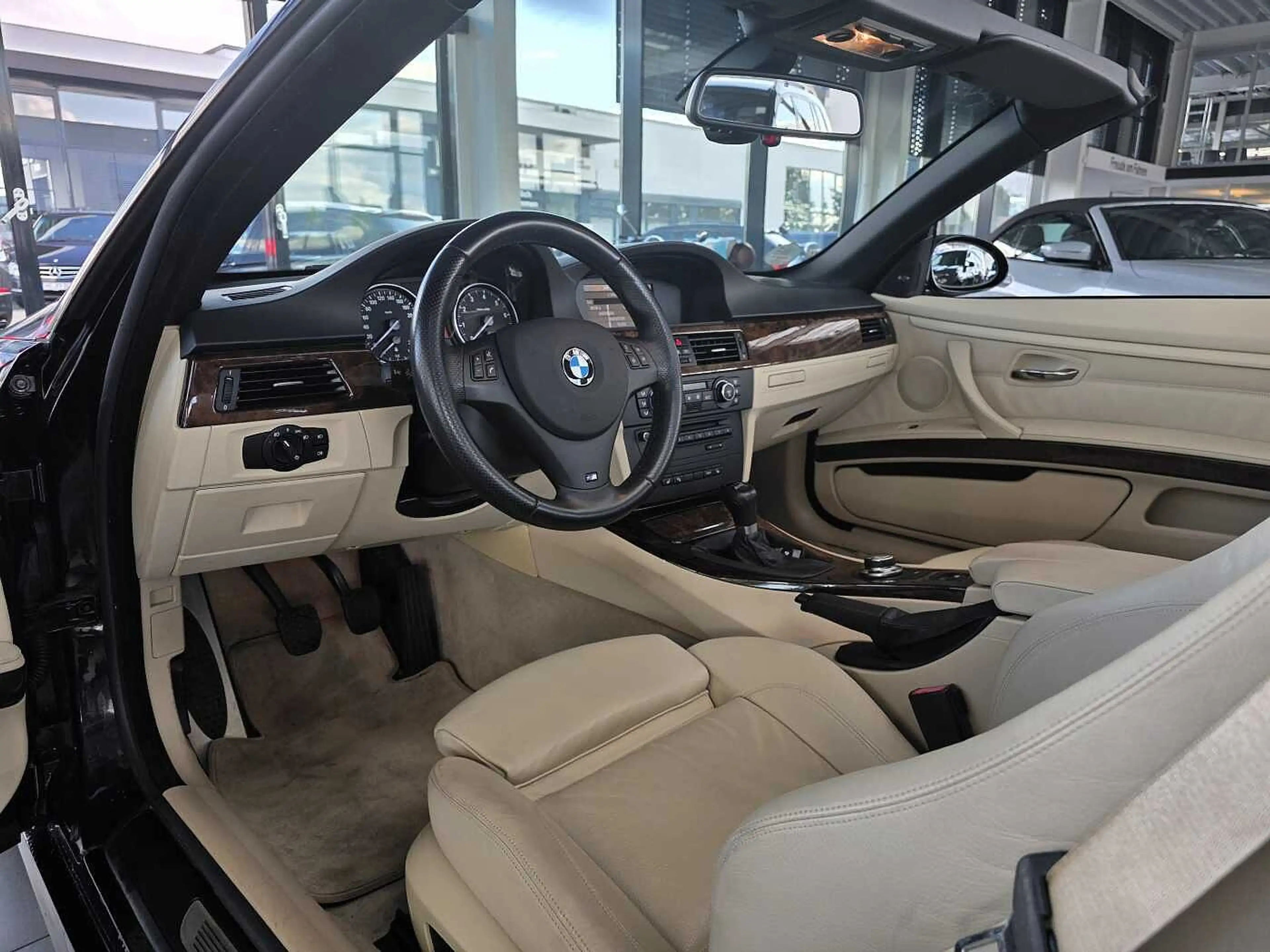 BMW 320 i M-Sport Shadow Line Cabrio Xenon/Memory/Sitzhzg — photo 13
