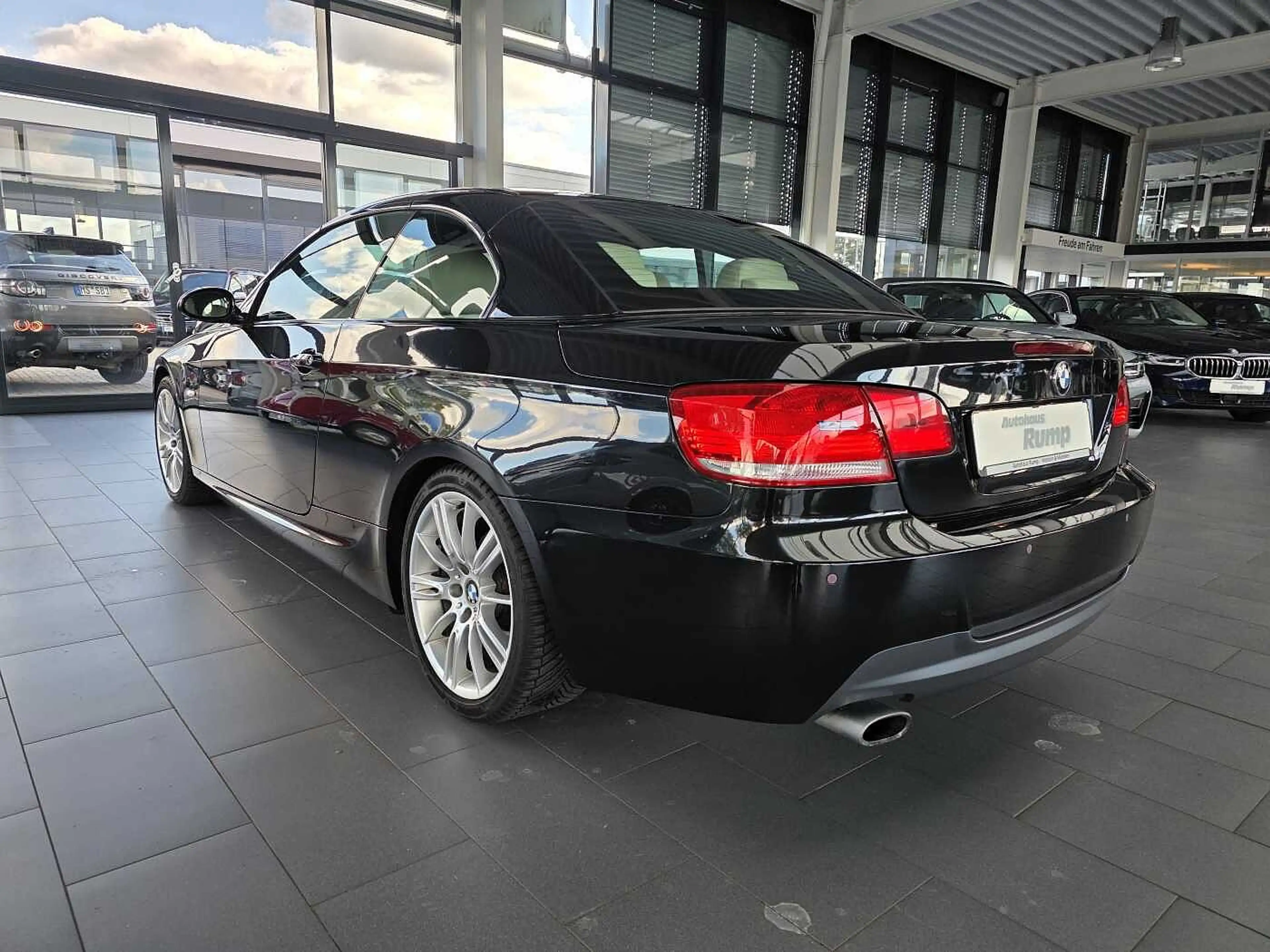 BMW 320 i M-Sport Shadow Line Cabrio Xenon/Memory/Sitzhzg — photo 10