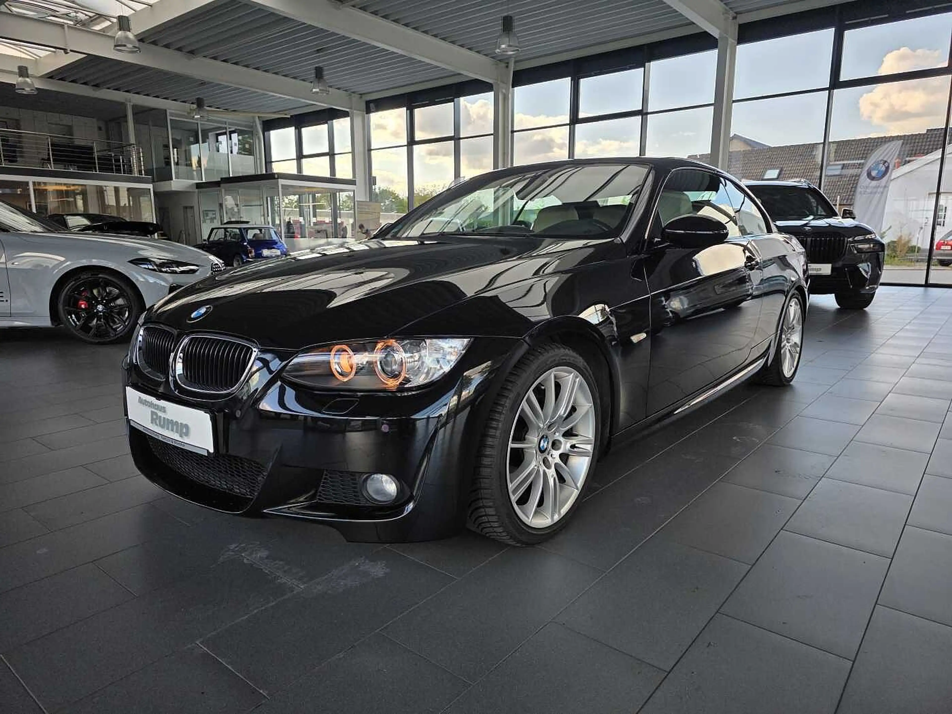 BMW 320 i M-Sport Shadow Line Cabrio Xenon/Memory/Sitzhzg — photo 2