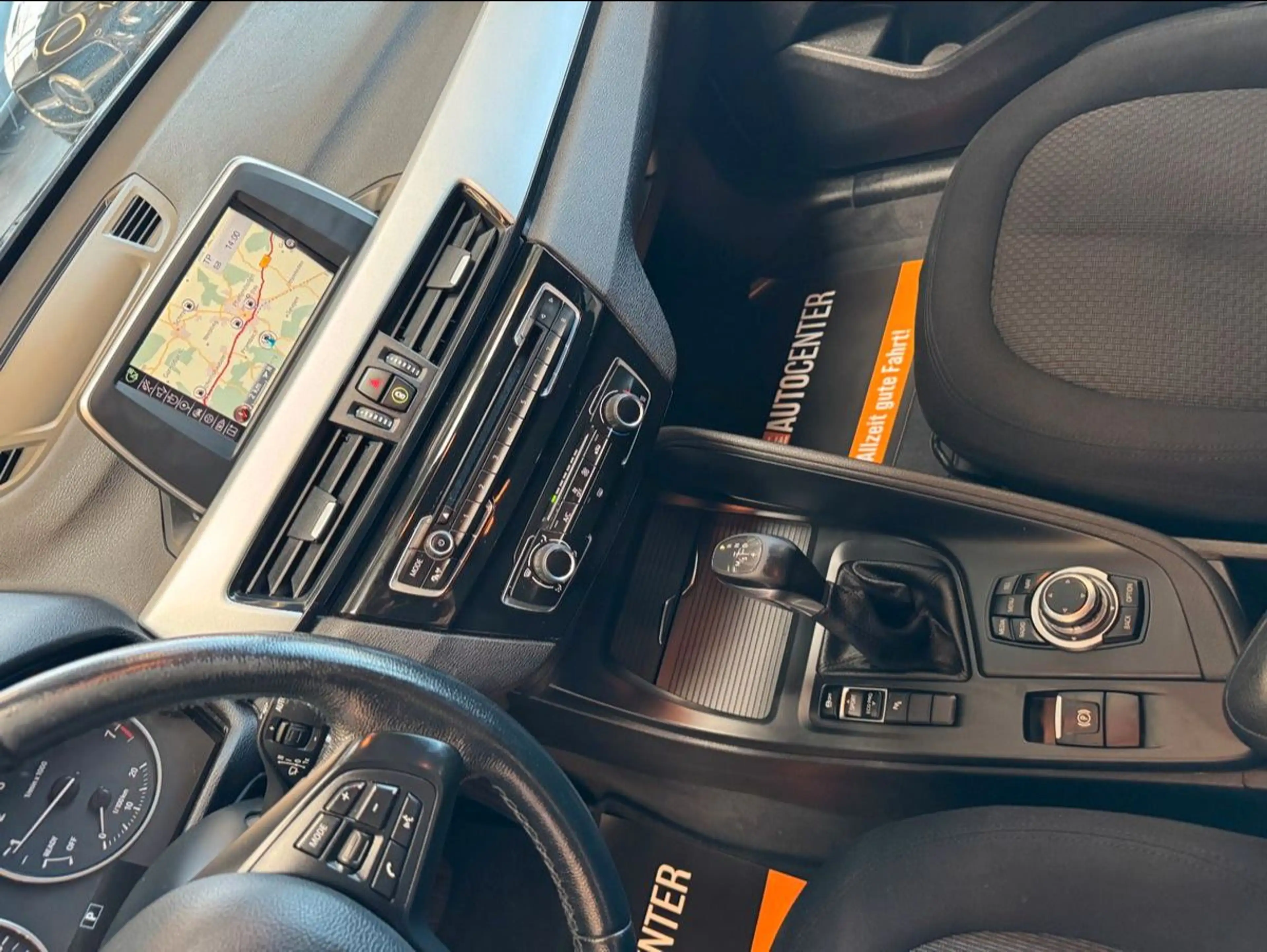 BMW X1 sDrive 18 i *KLIMA*NAVI*PDC*LIMITER* — photo 12