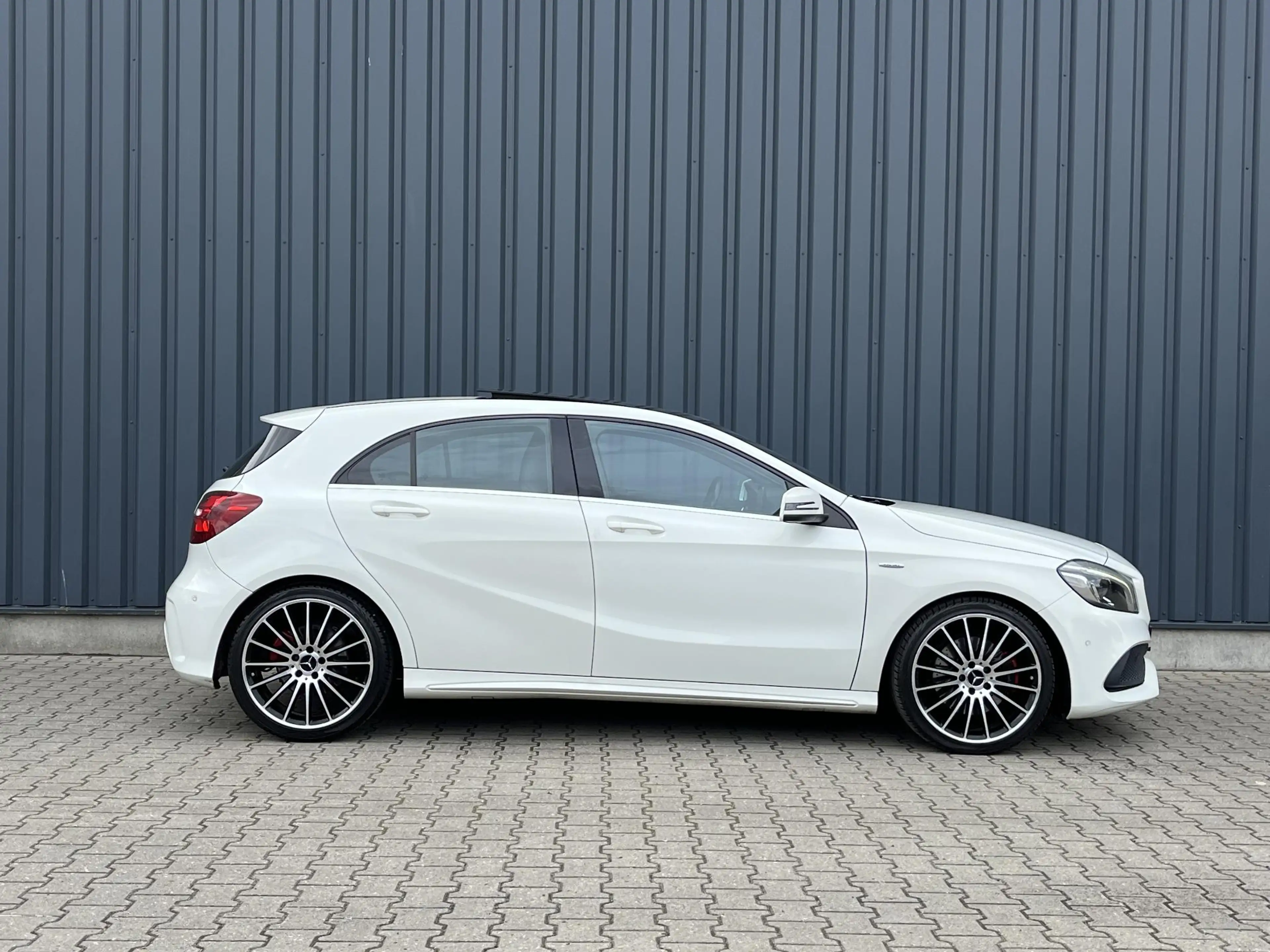Mercedes-Benz A 250 Sport — photo 10
