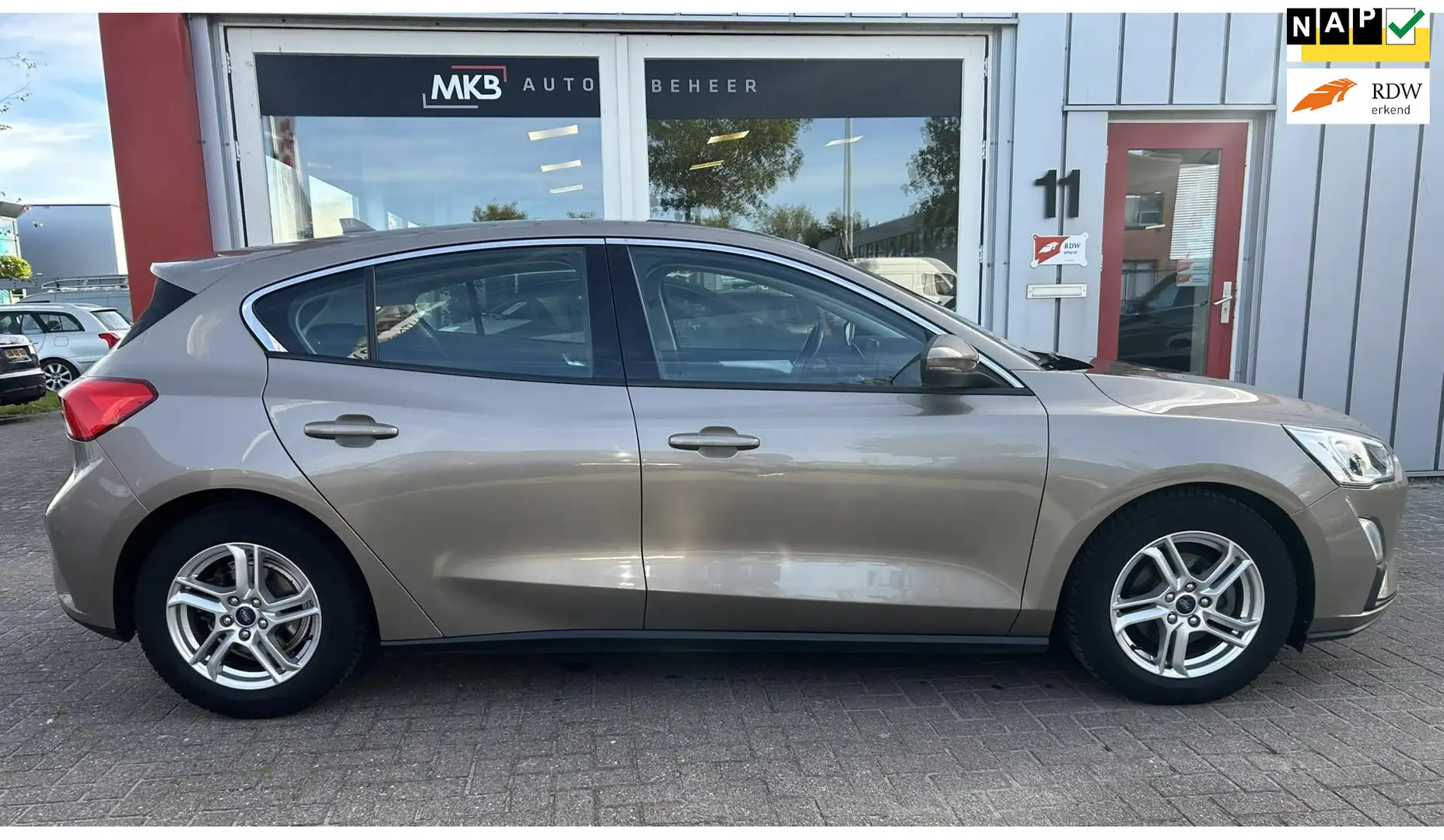 Ford Focus 1.0 EcoBoost Carplay/Airco/Cruise Grijs - 1