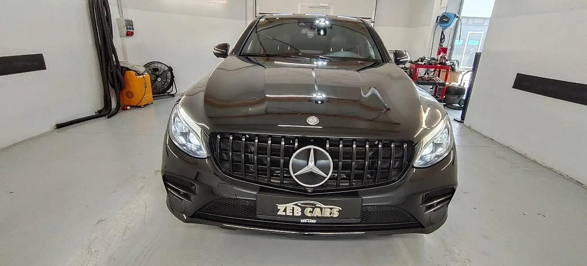 Mercedes-Benz GLC 43 AMG Coupé 4MATIC Schwarz - 2