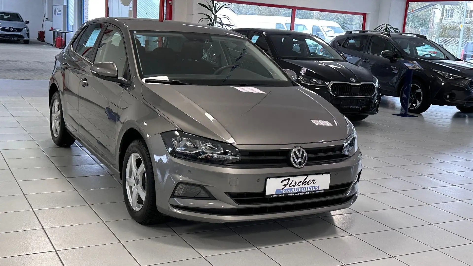 Volkswagen Polo 1.0 TSIAlu Navi ü.Handy Gris - 2