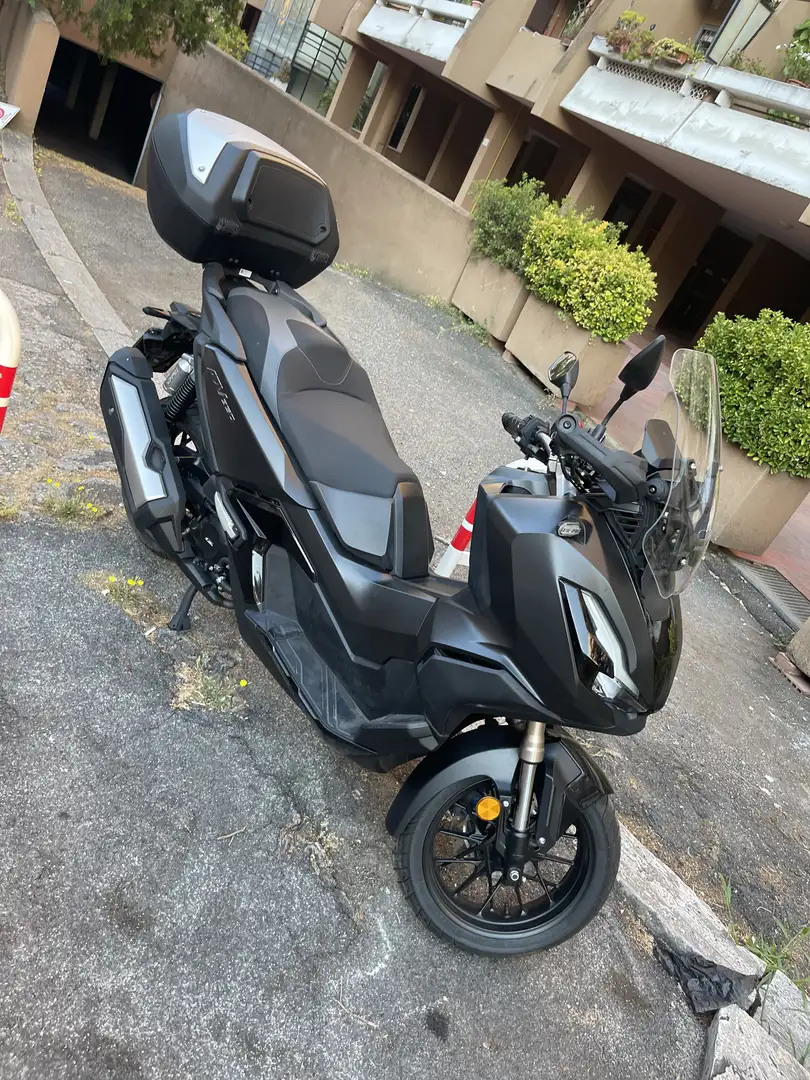 Honda ADV 350 - 1
