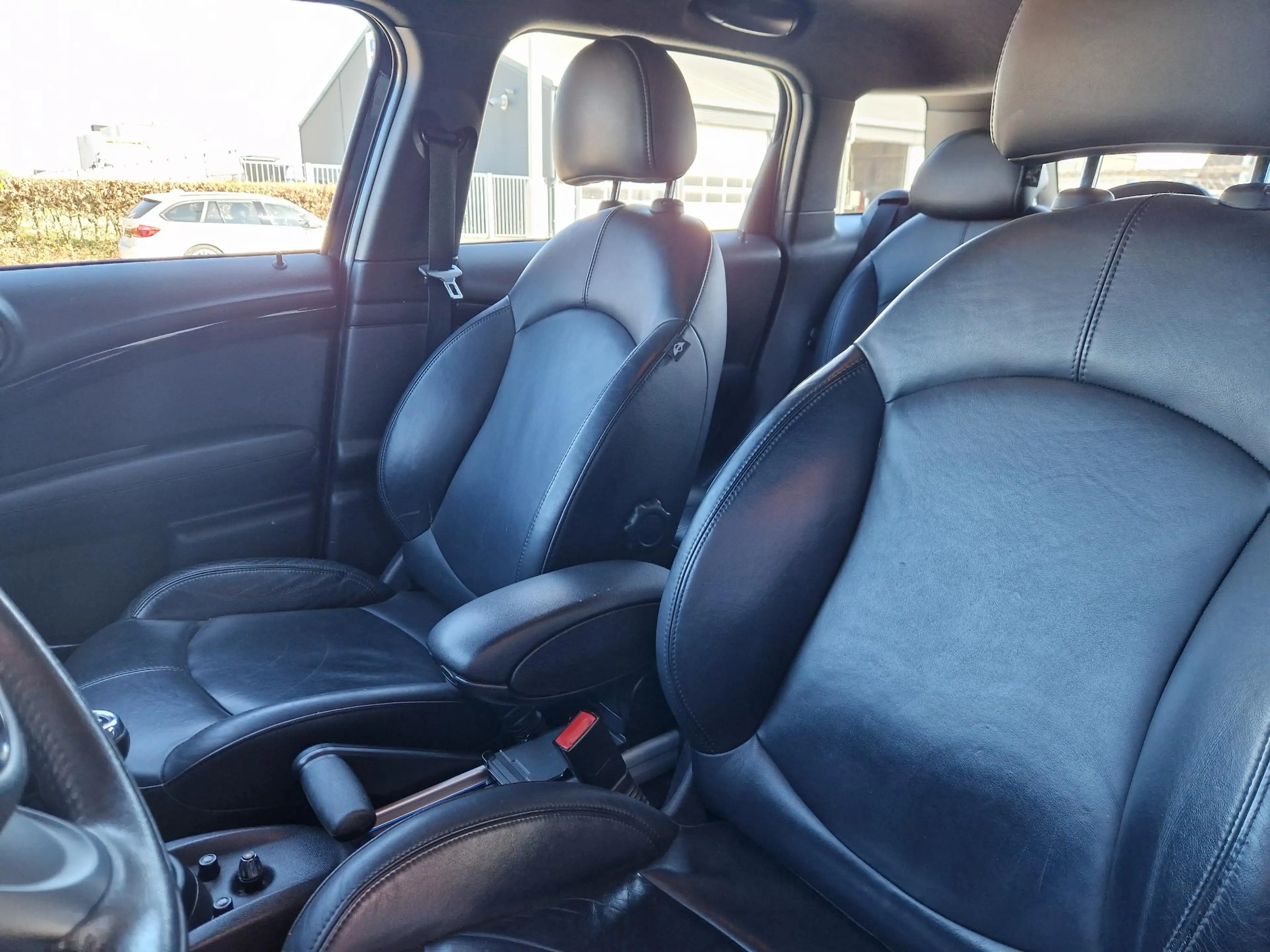 MINI Cooper Countryman 1.6 Knockout Edition — photo 2