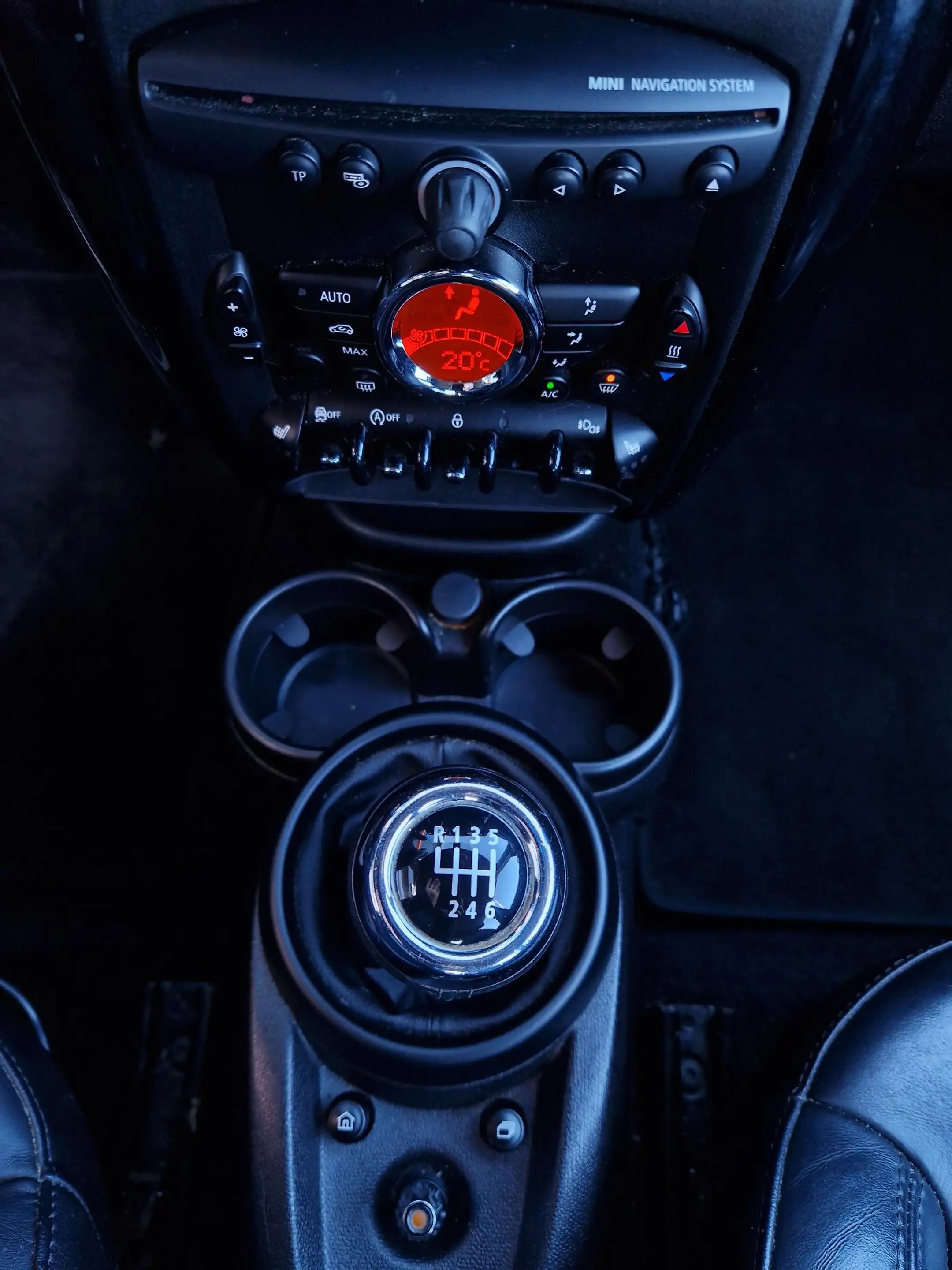 MINI Cooper Countryman 1.6 Knockout Edition — photo 3