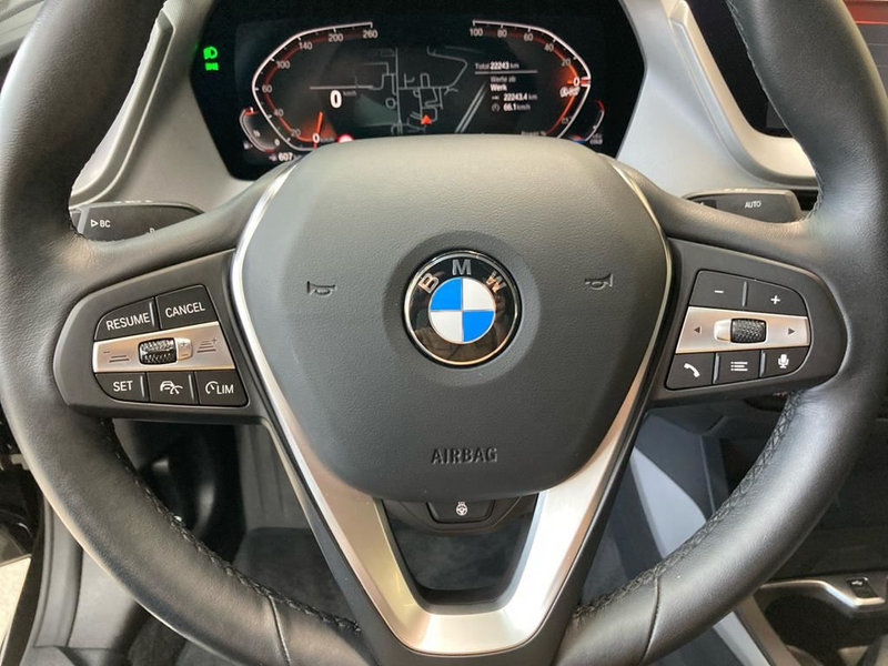 BMW 218 Advantage — photo 9