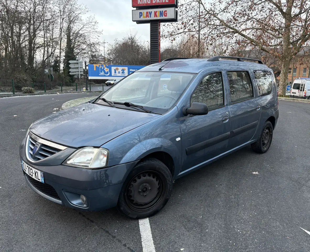 Dacia Logan MCV 1.6 16V 7 places LaurÃ©ate