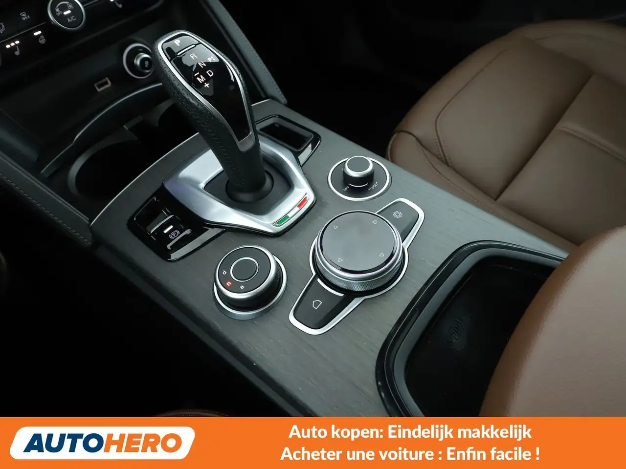 Alfa Romeo Stelvio 2023 — фото 15