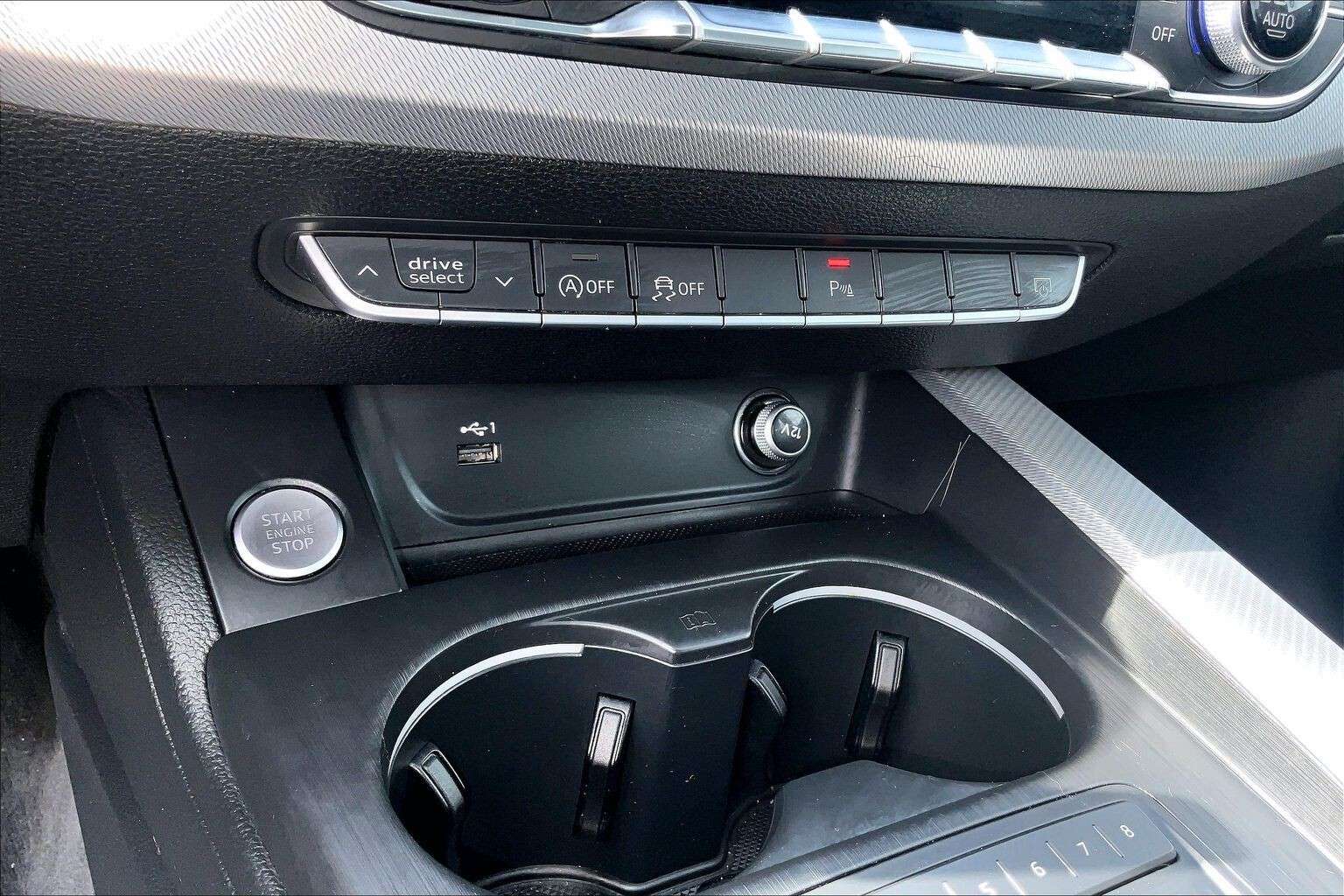 2019 Audi A4 Progressiv quattro | Navi | Heated Wheel 2,000 cc 4 cyl thumb 18