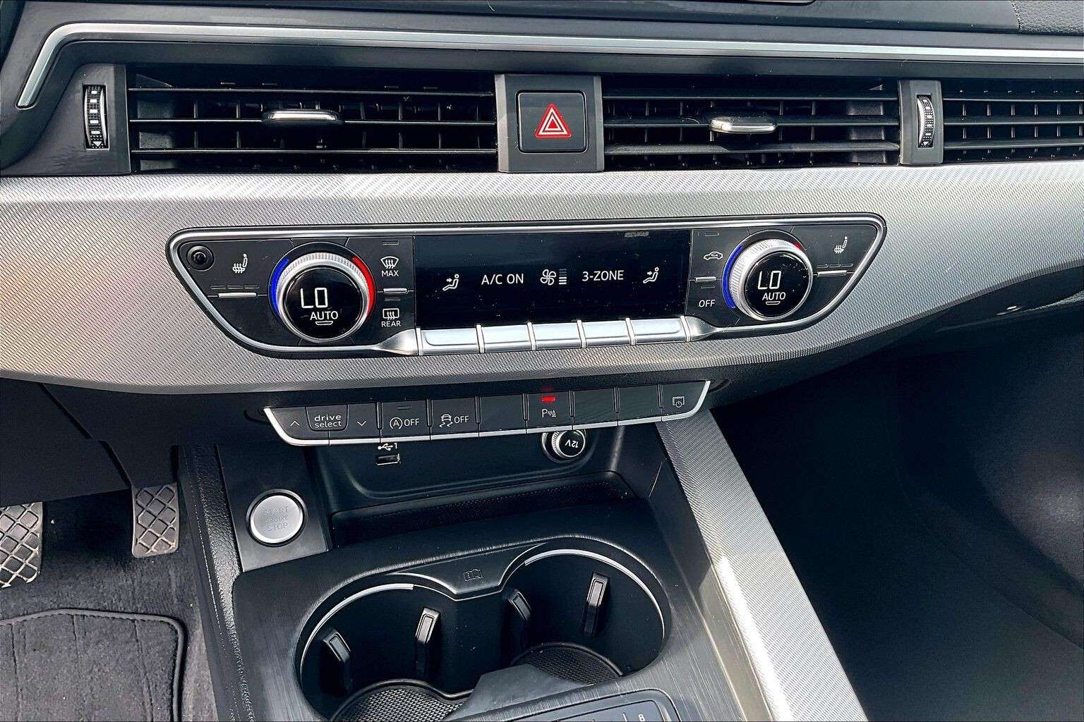 2019 Audi A4 Progressiv quattro | Navi | Heated Wheel 2,000 cc 4 cyl thumb 17