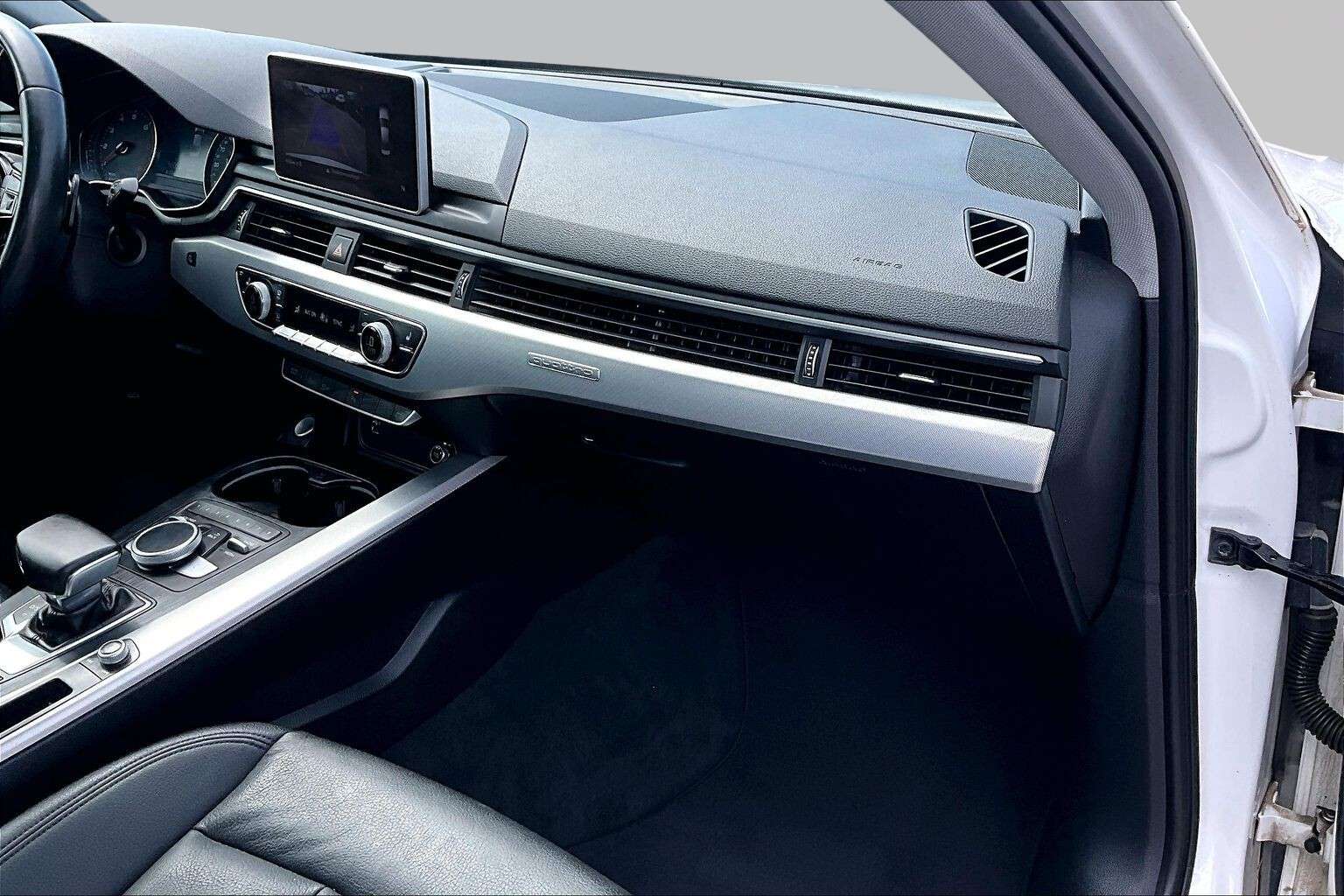 2019 Audi A4 Progressiv quattro | Navi | Heated Wheel 2,000 cc 4 cyl thumb 20