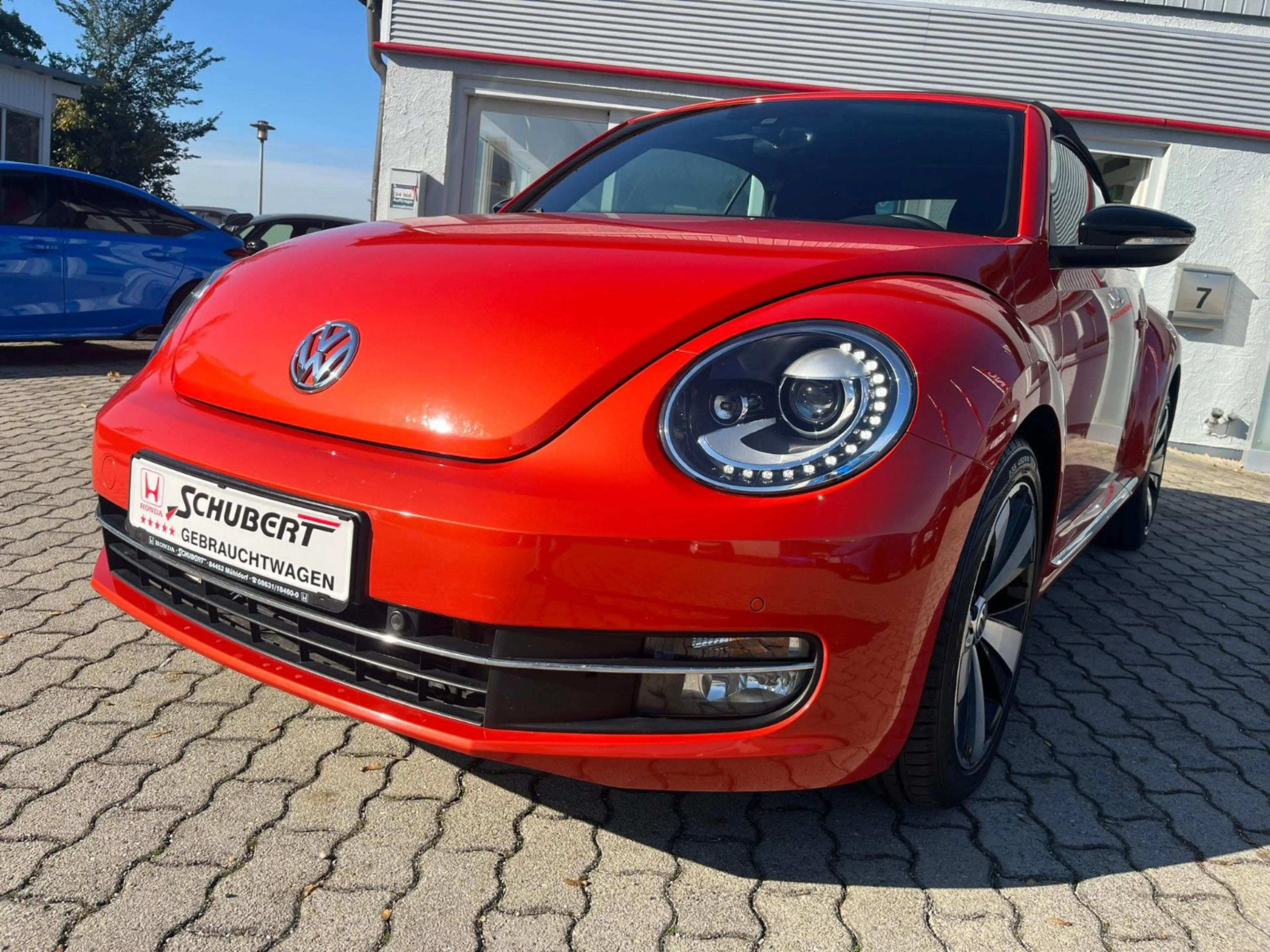 Volkswagen Beetle 2.0 TDI 81kW DSG BMT CLUB Cabriolet — photo 15