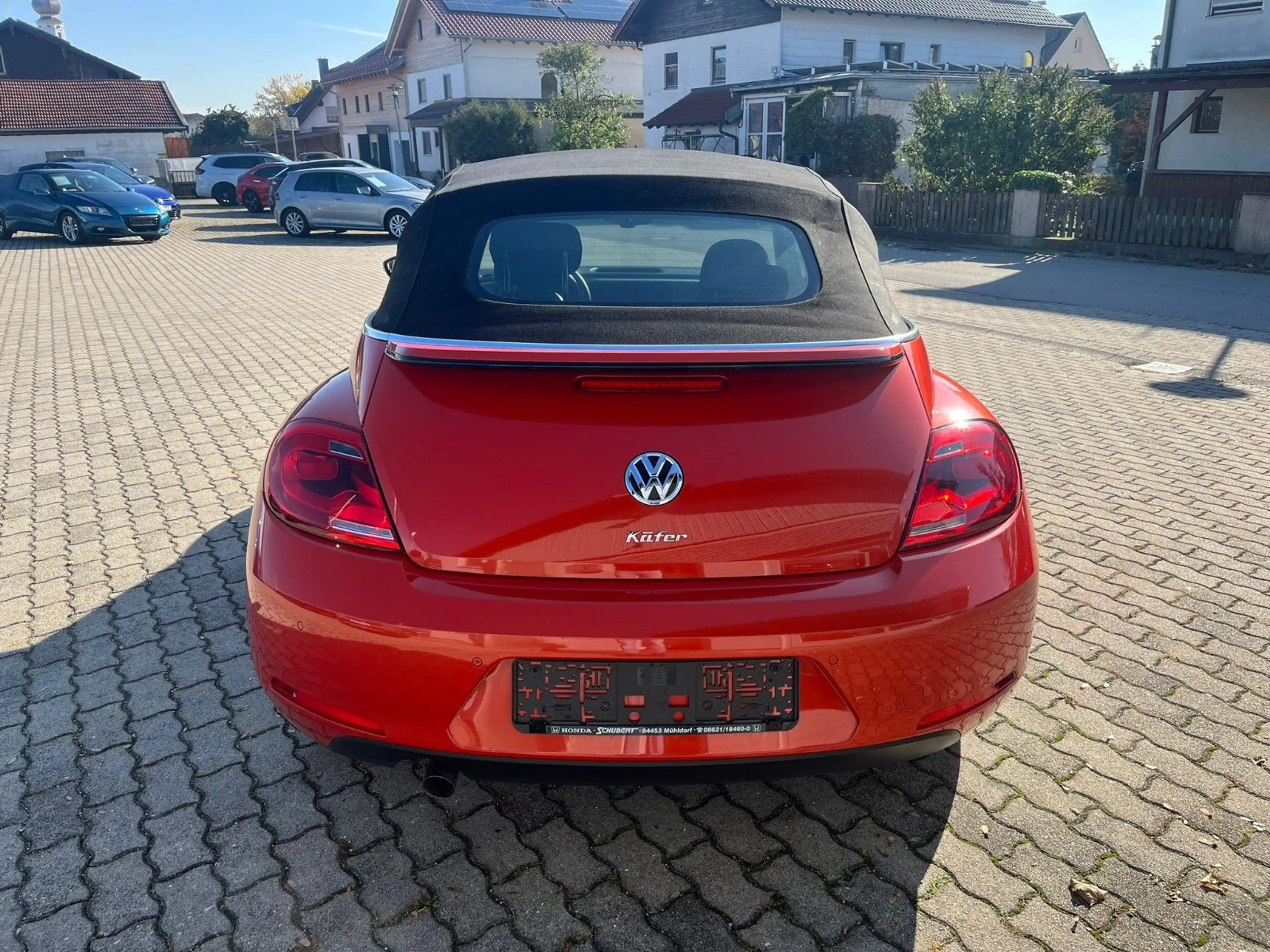Volkswagen Beetle 2.0 TDI 81kW DSG BMT CLUB Cabriolet — photo 3