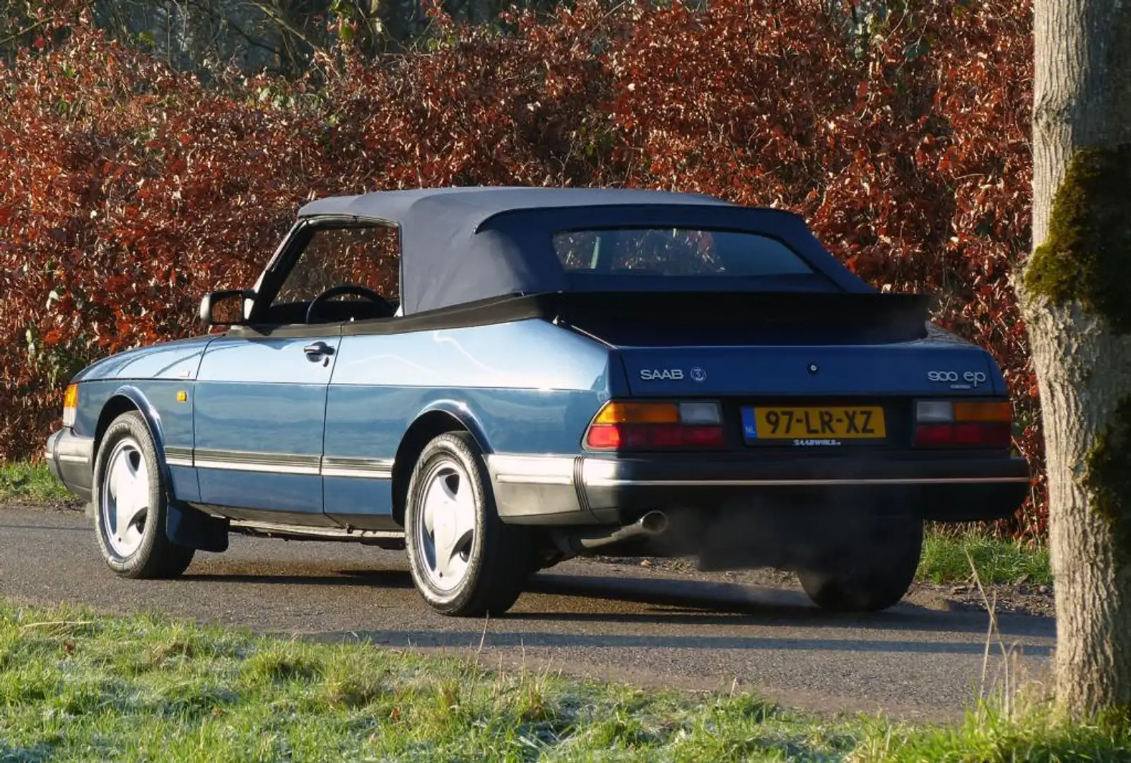 Saab 900 Cabrio 2.0 S Blau - 1