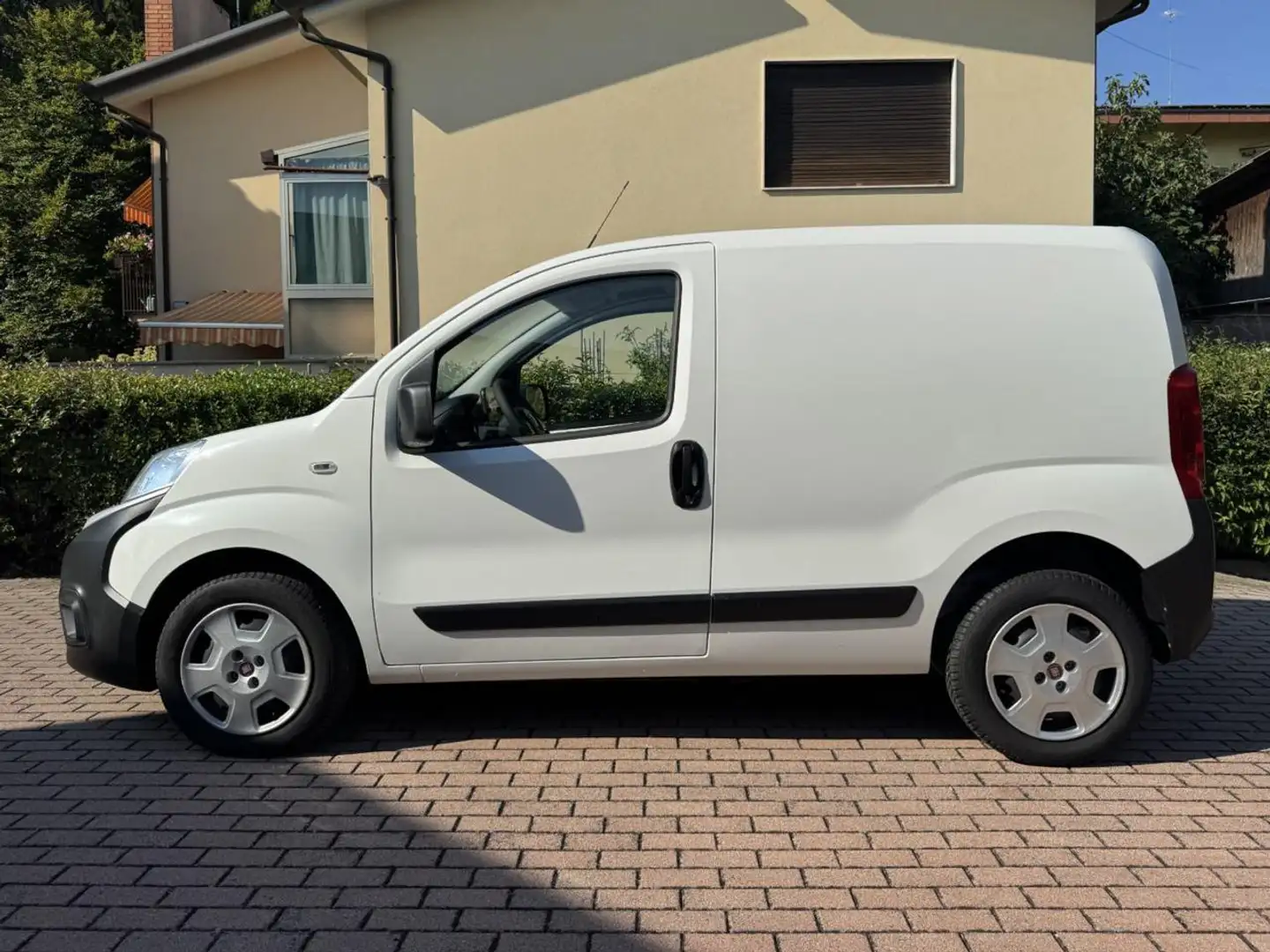 Fiat Fiorino 1.3 MJT 95CV Cargo SX Blanc - 1