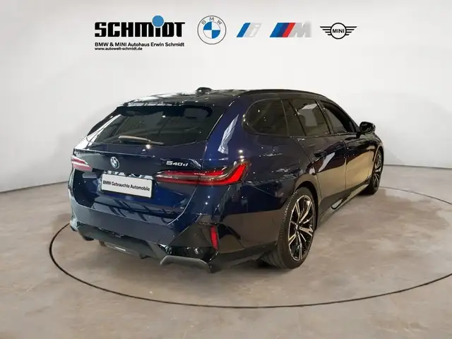 BMW 5 Series view 5