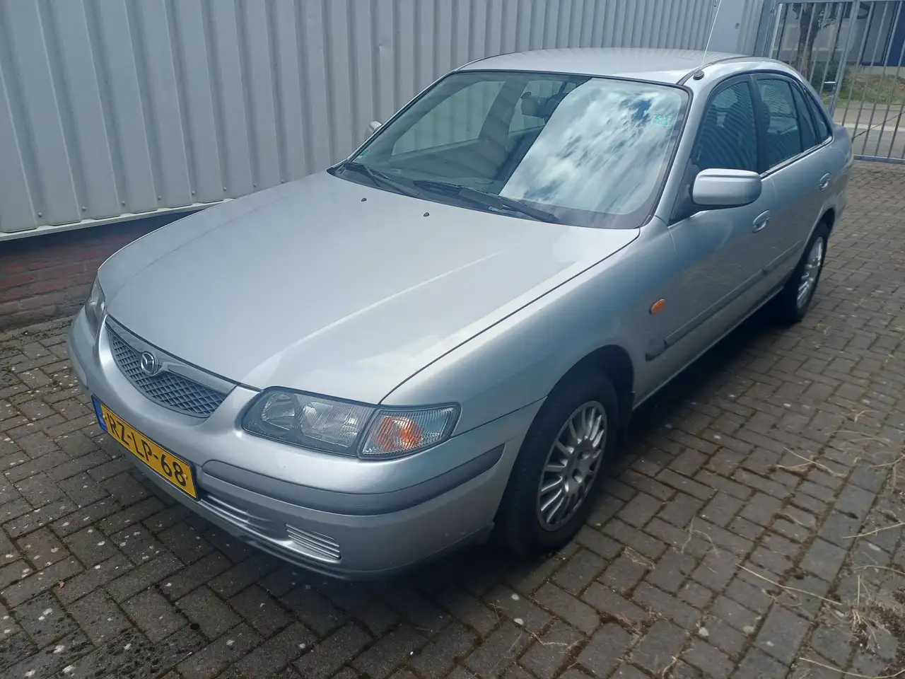 Mazda 626 1.8i GLX, foto 6