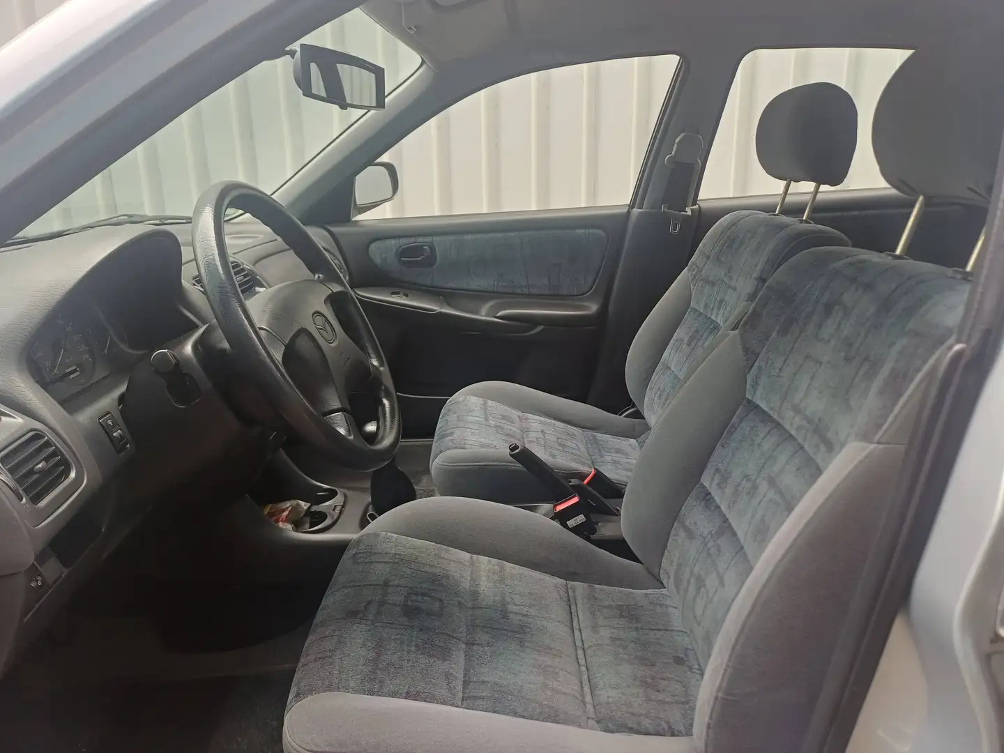 Mazda 626 1.8i GLX Grau - 1